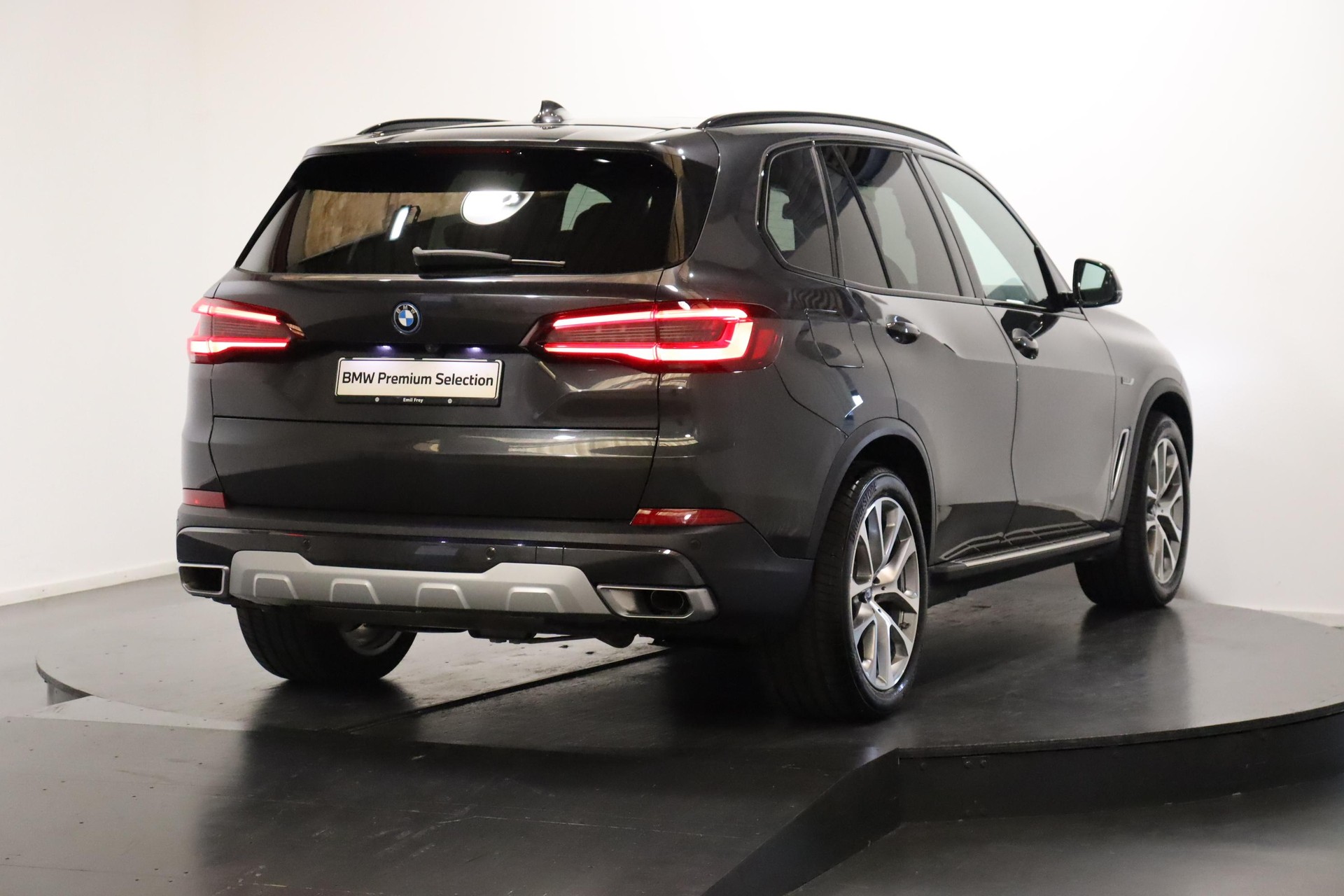 BMW X5 45e xDrive SAG-image-9