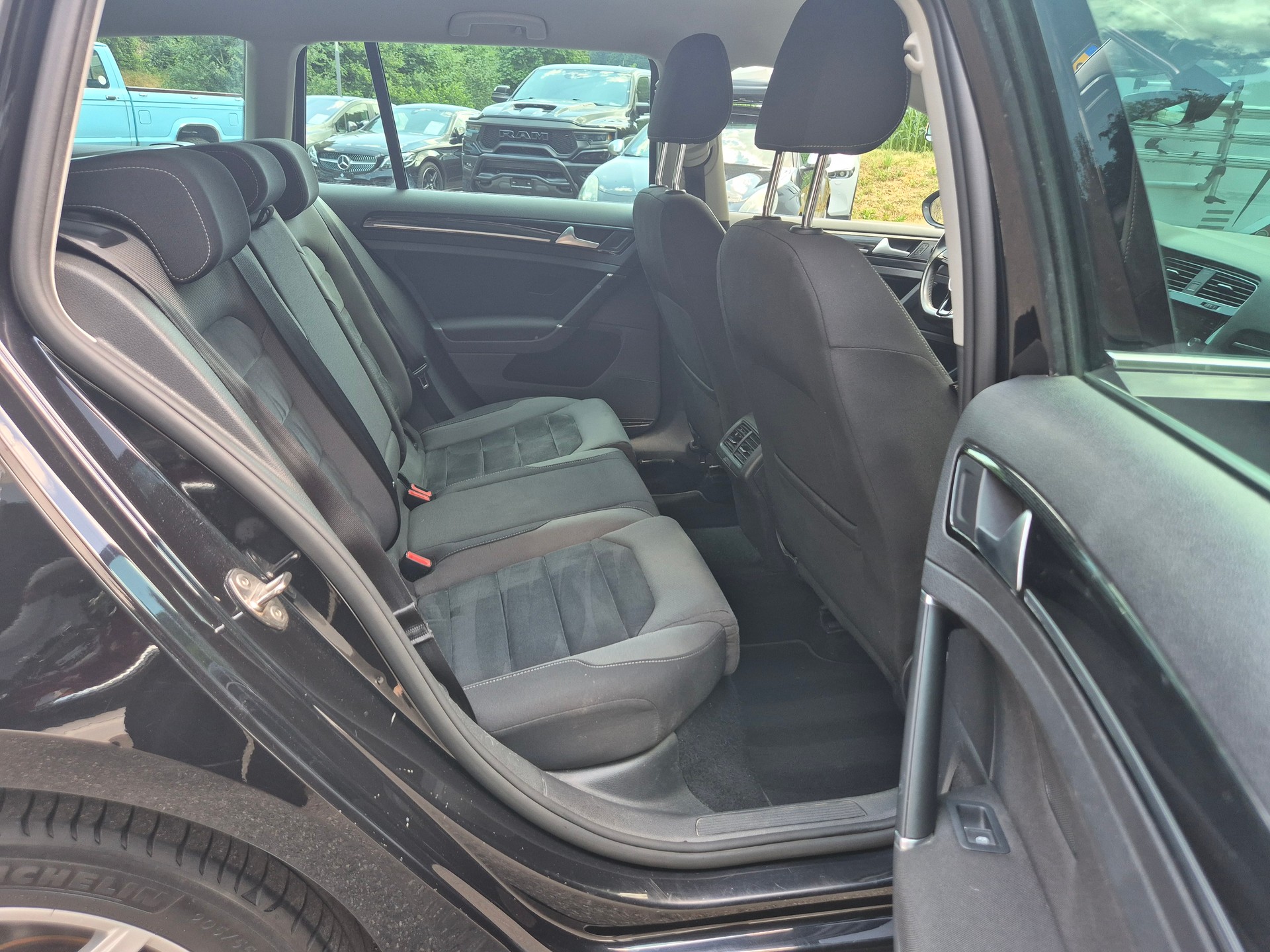 VW Golf Variant 1.4 TSI Comfortline-image-25