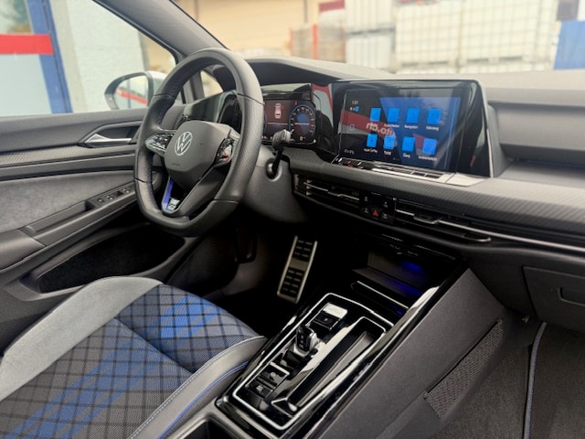VW Golf 2.0 TSI R DSG 4Motion-image-6