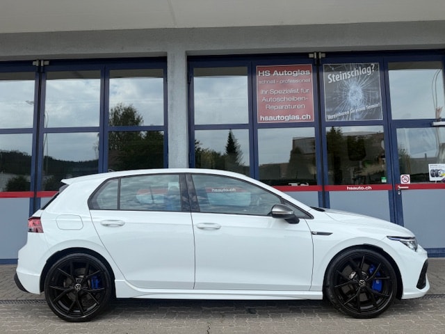 VW Golf 2.0 TSI R DSG 4Motion-image-1