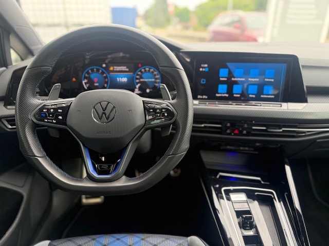 VW Golf 2.0 TSI R DSG 4Motion-image-5