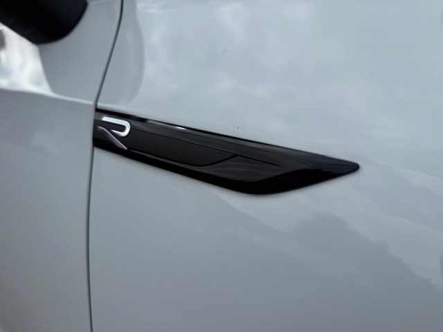VW Golf 2.0 TSI R DSG 4Motion-image-4