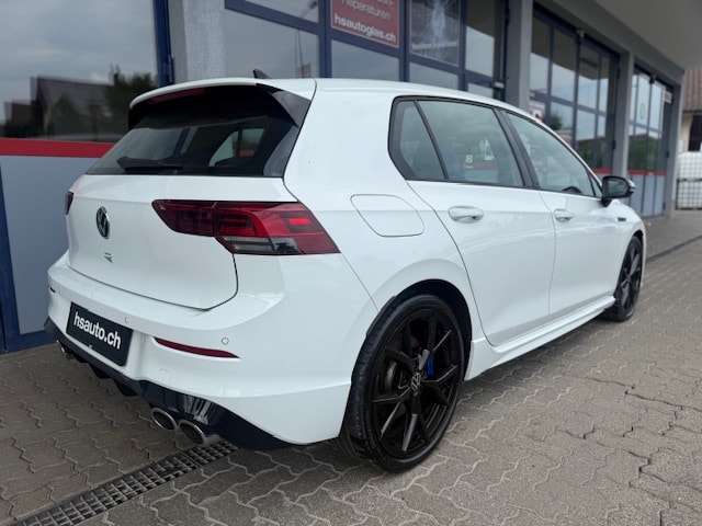 VW Golf 2.0 TSI R DSG 4Motion-image-2