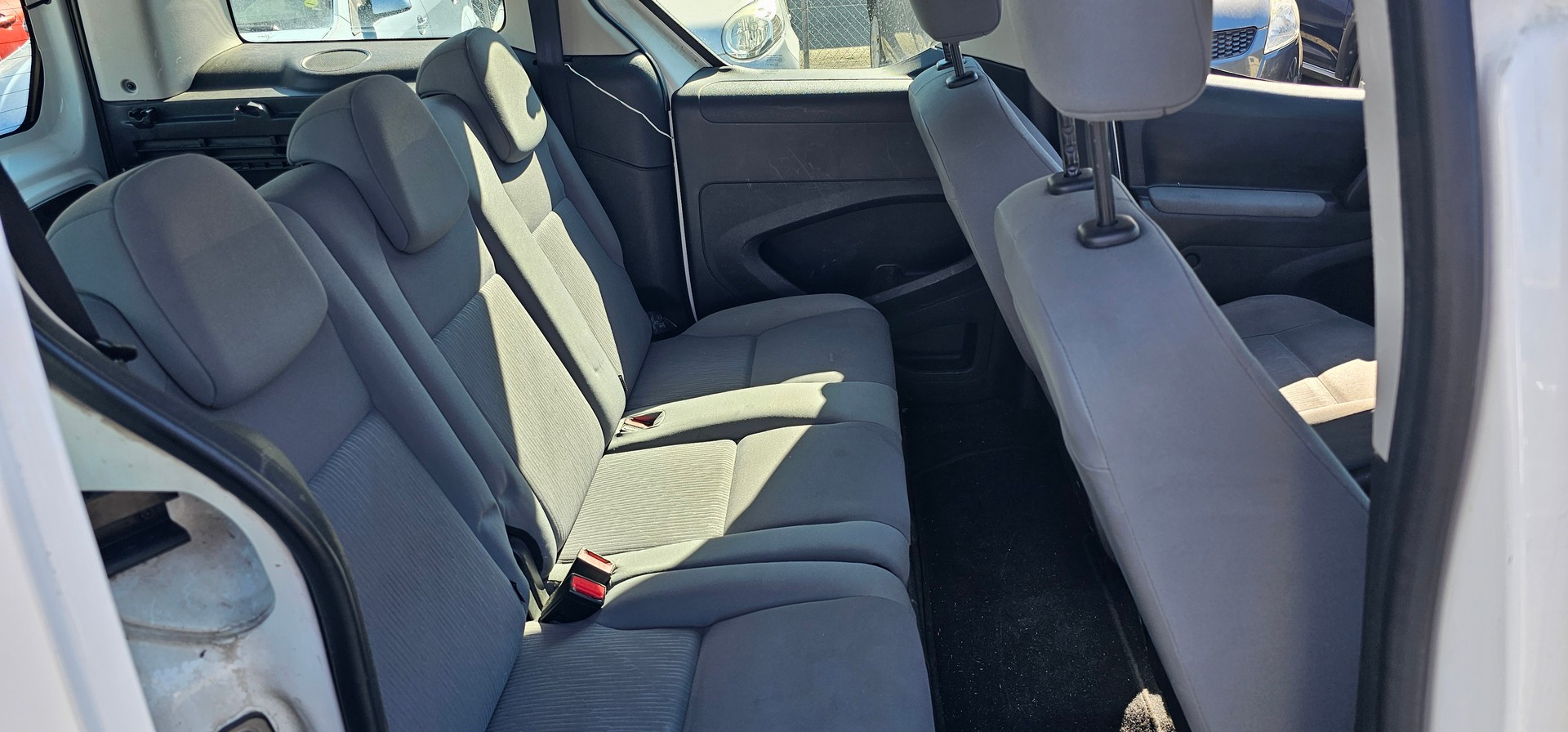 PEUGEOT Partner 1.6 Access-image-6