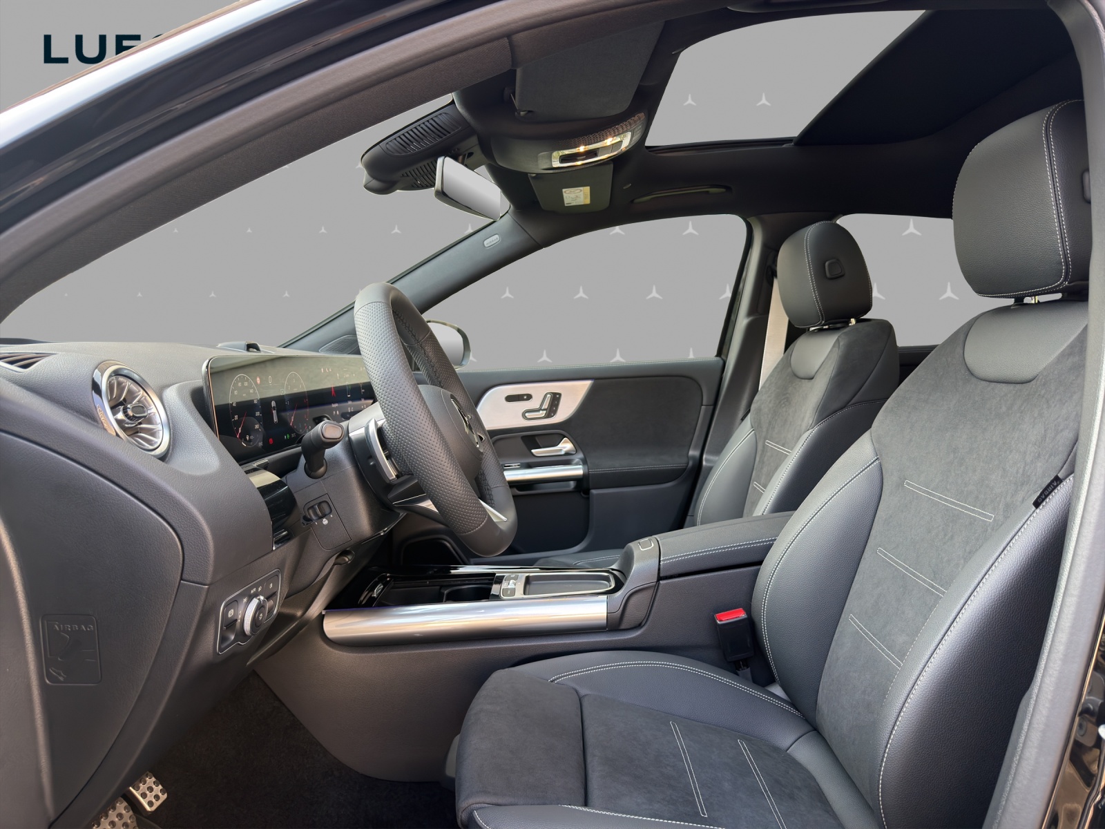 MERCEDES-BENZ GLA 220d 4Matic 8G-DCTSwiss Star-image-7