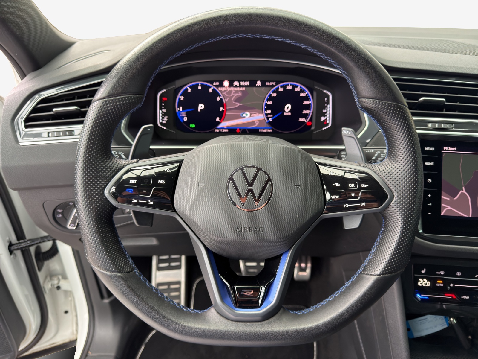 VW Tiguan 2.0TSI R 4Motion DSG-image-9