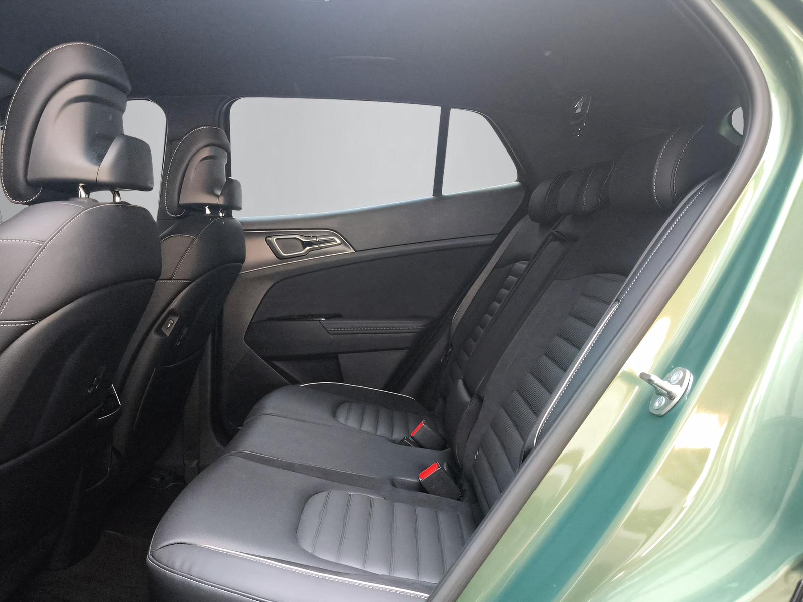 KIA Sportage 1.6 T-GDi PHEV GT-Line-image-11