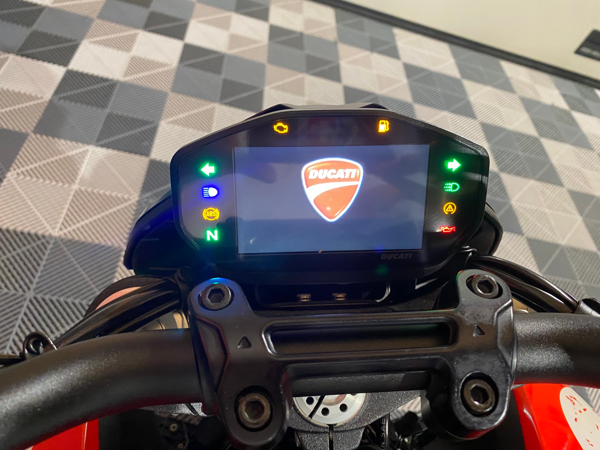 DUCATI Hypermotard 950 RVE-image-13