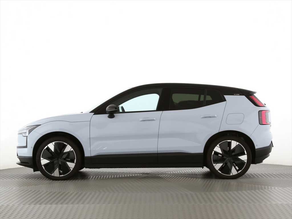 VOLVO EX30 E60 Twin Ultra Performance AWD-image-1