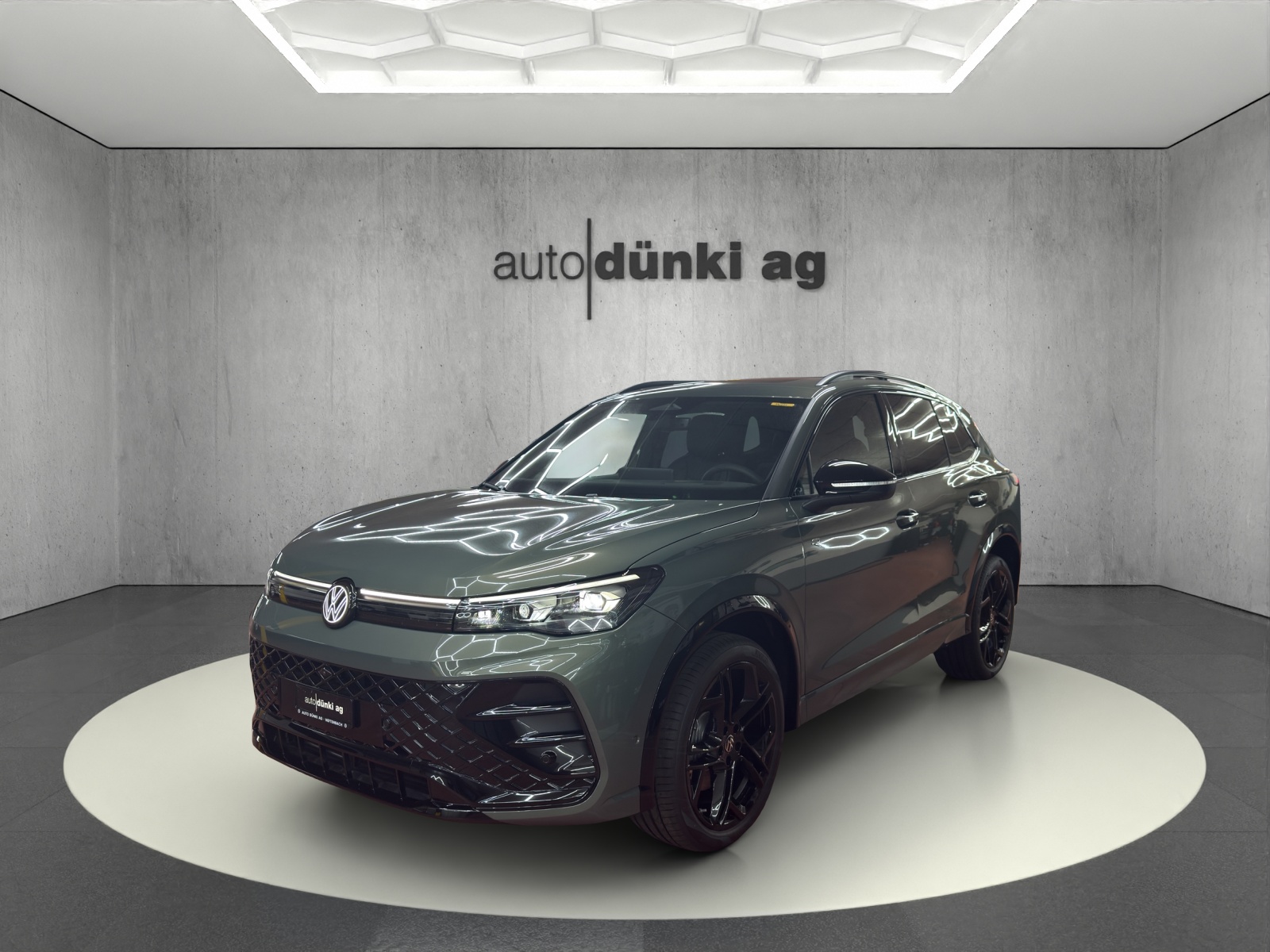 VW Tiguan 2.0 TSI DSG R-Line United 4Motion-image-0