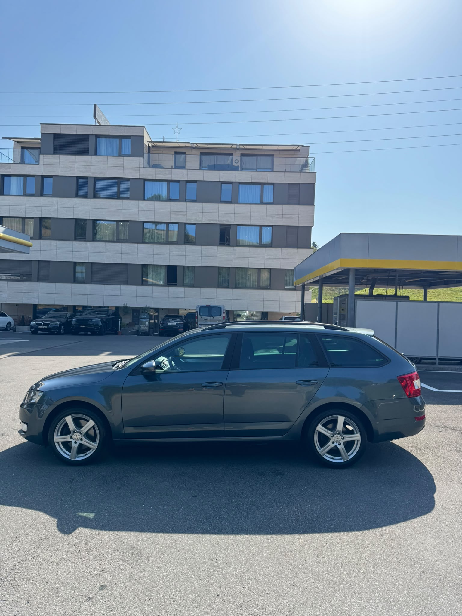 SKODA Octavia Combi 2.0 TDI Ambition 4x4 DSG-image-3