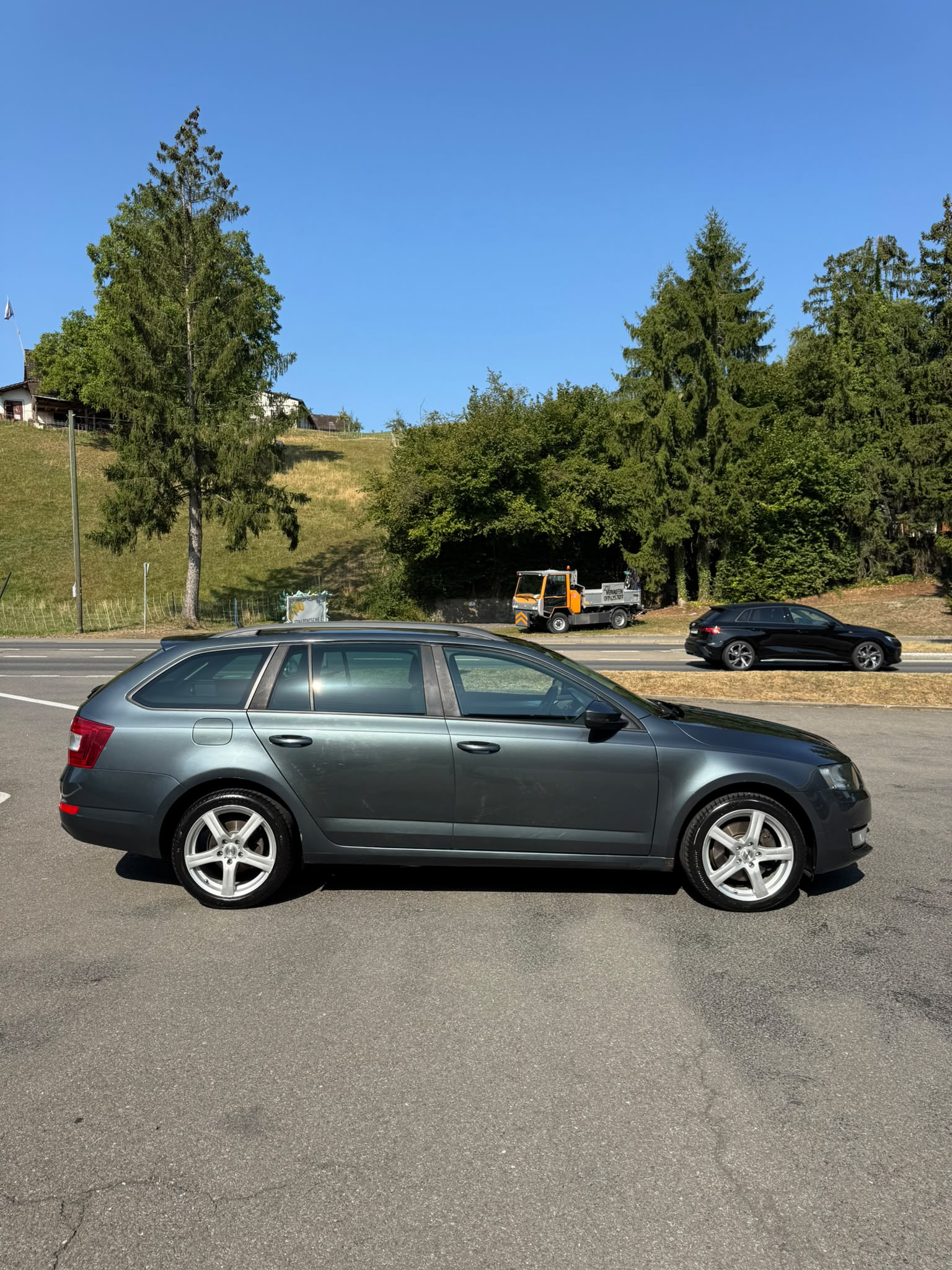 SKODA Octavia Combi 2.0 TDI Ambition 4x4 DSG-image-7