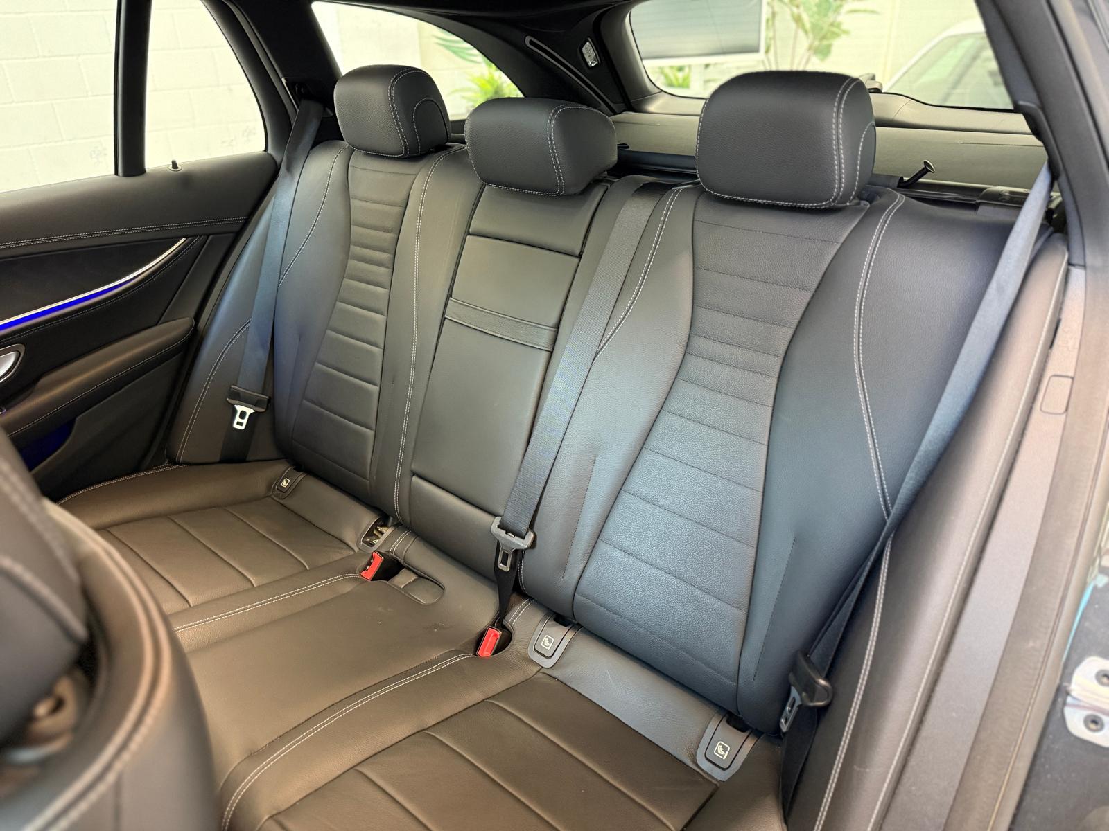 MERCEDES-BENZ E 220 d T 4Matic AMG Line 9G-Tronic-image-16