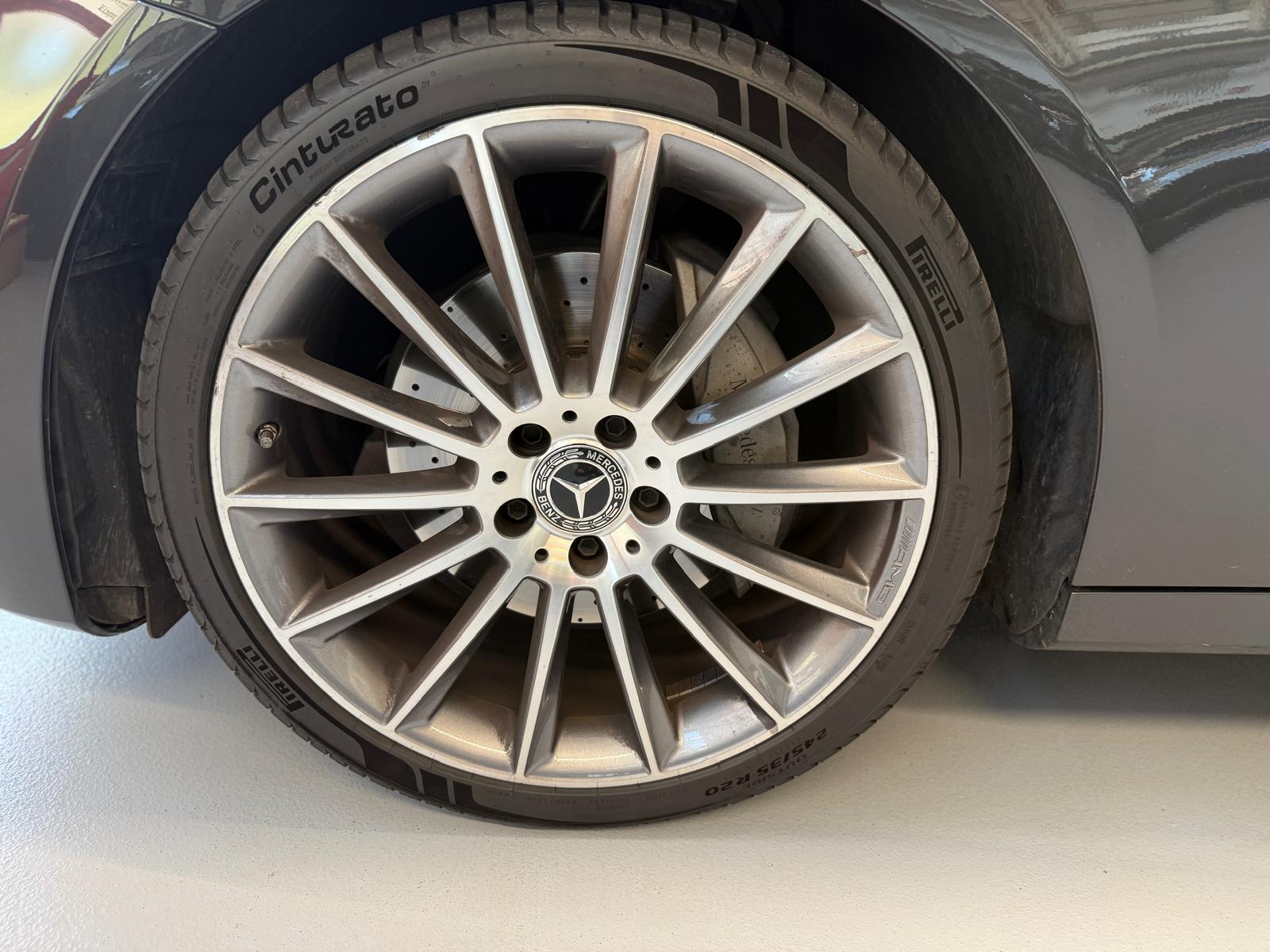 MERCEDES-BENZ E 220 d T 4Matic AMG Line 9G-Tronic-image-23