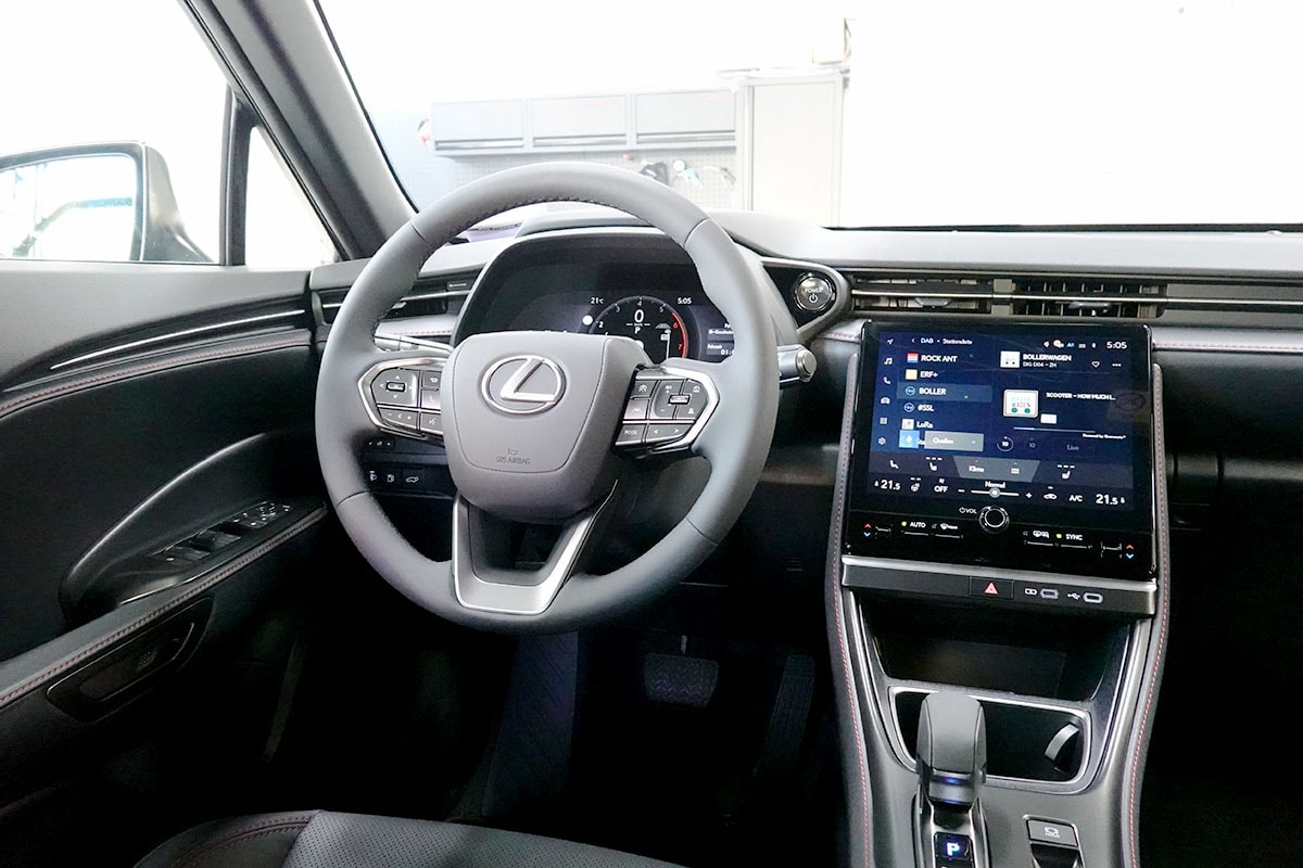 LEXUS LBX FWD Elegant CVT LEDER-image-7