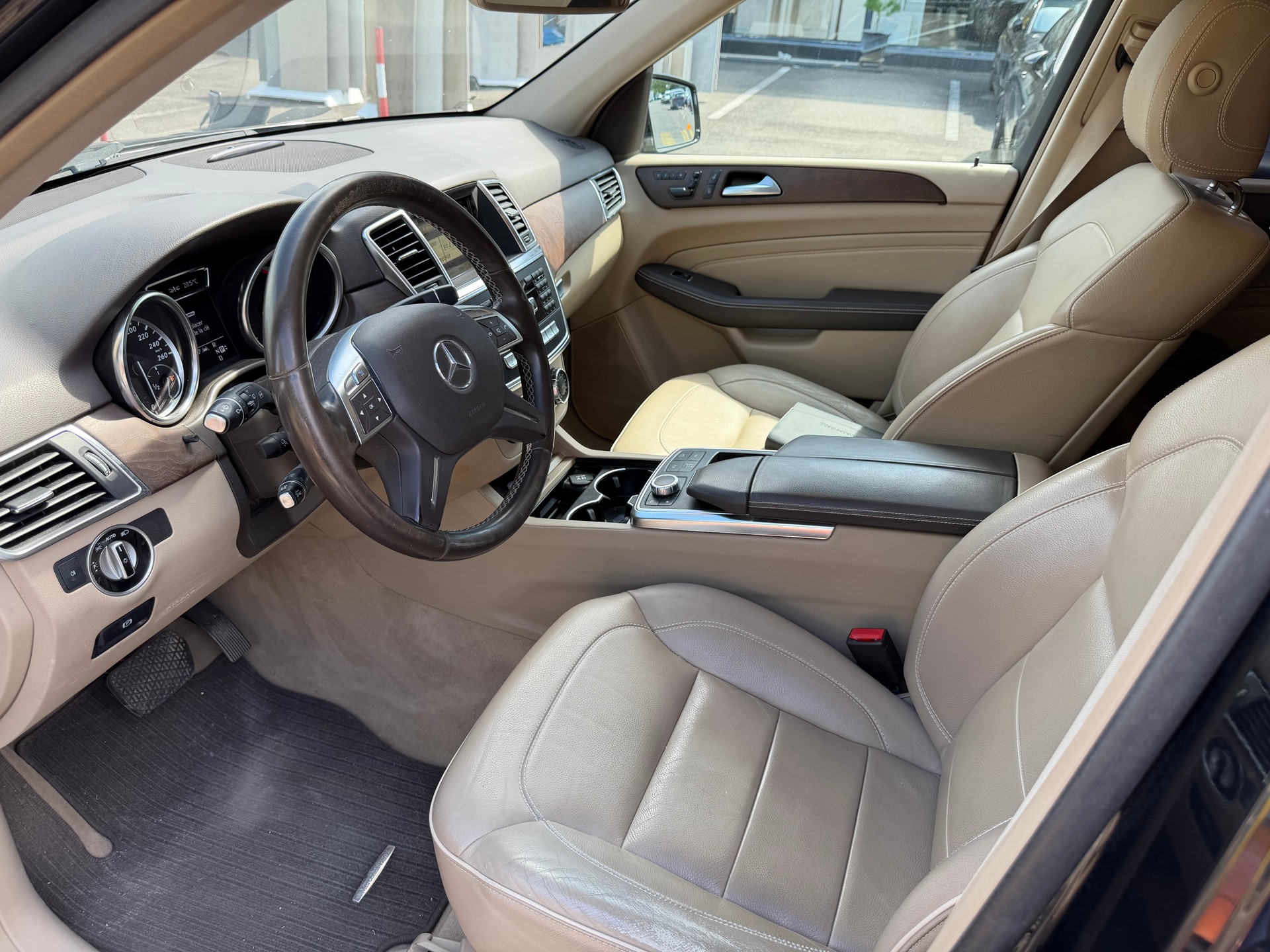MERCEDES-BENZ ML 350 BlueTEC Edition 4Matic 7G-Tronic-image-7