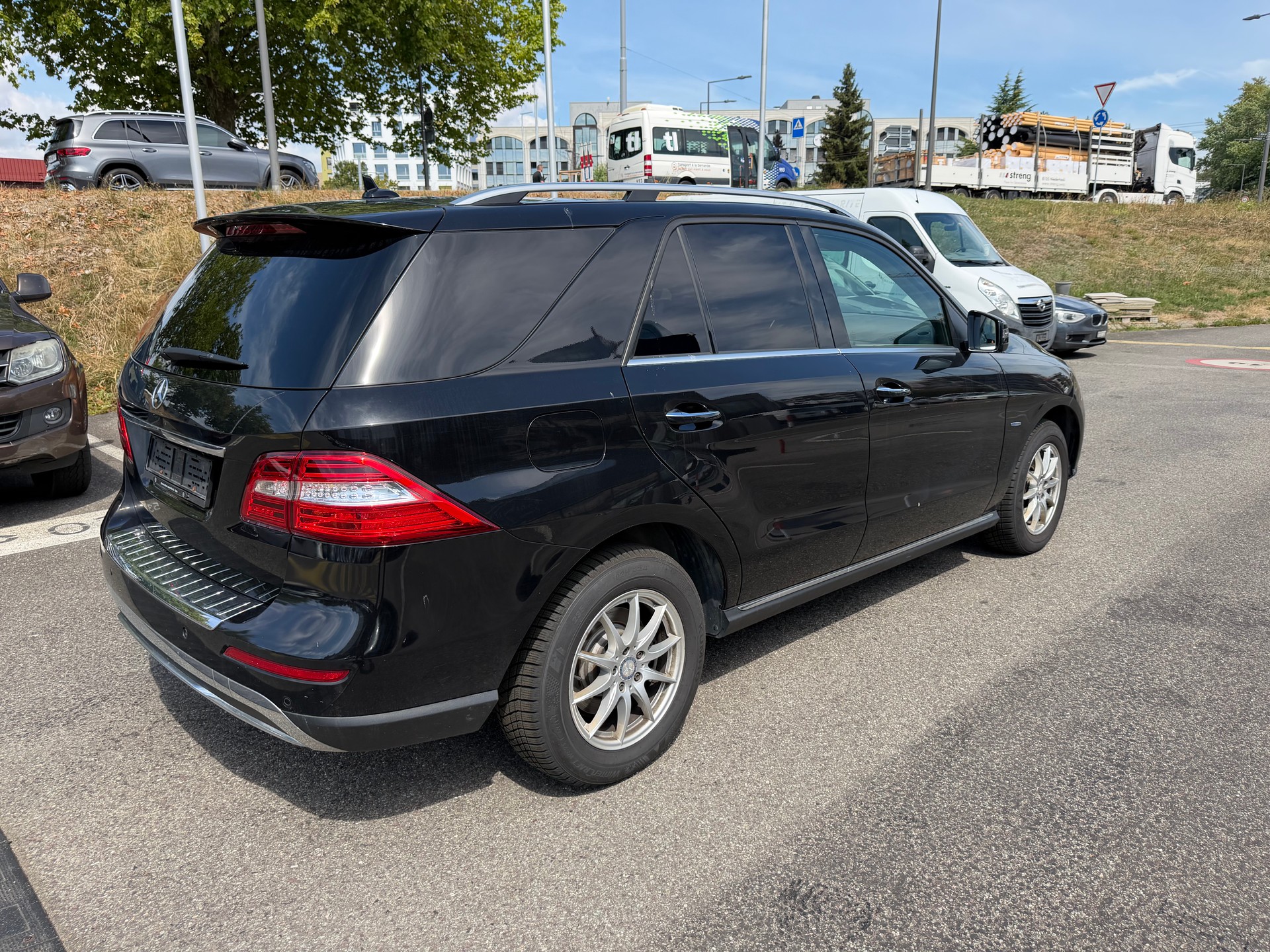 MERCEDES-BENZ ML 350 BlueTEC Edition 4Matic 7G-Tronic-image-2