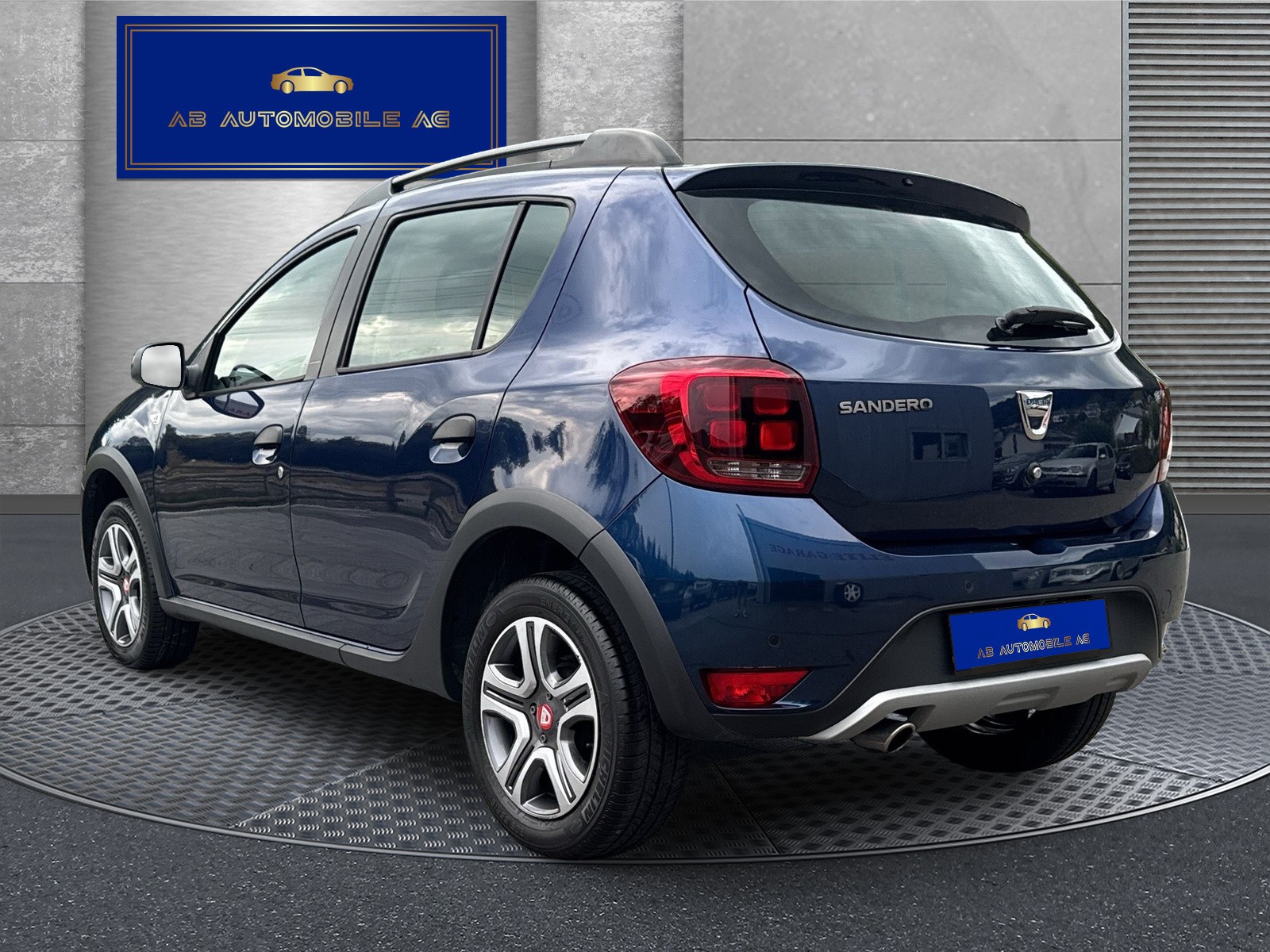 DACIA Sandero Tce 90 Stepway Automatic-image-4