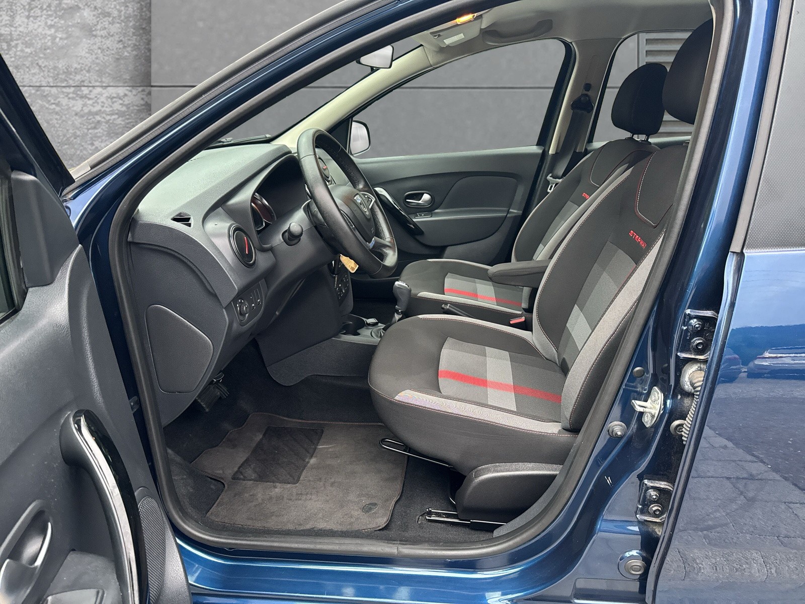 DACIA Sandero Tce 90 Stepway Automatic-image-8