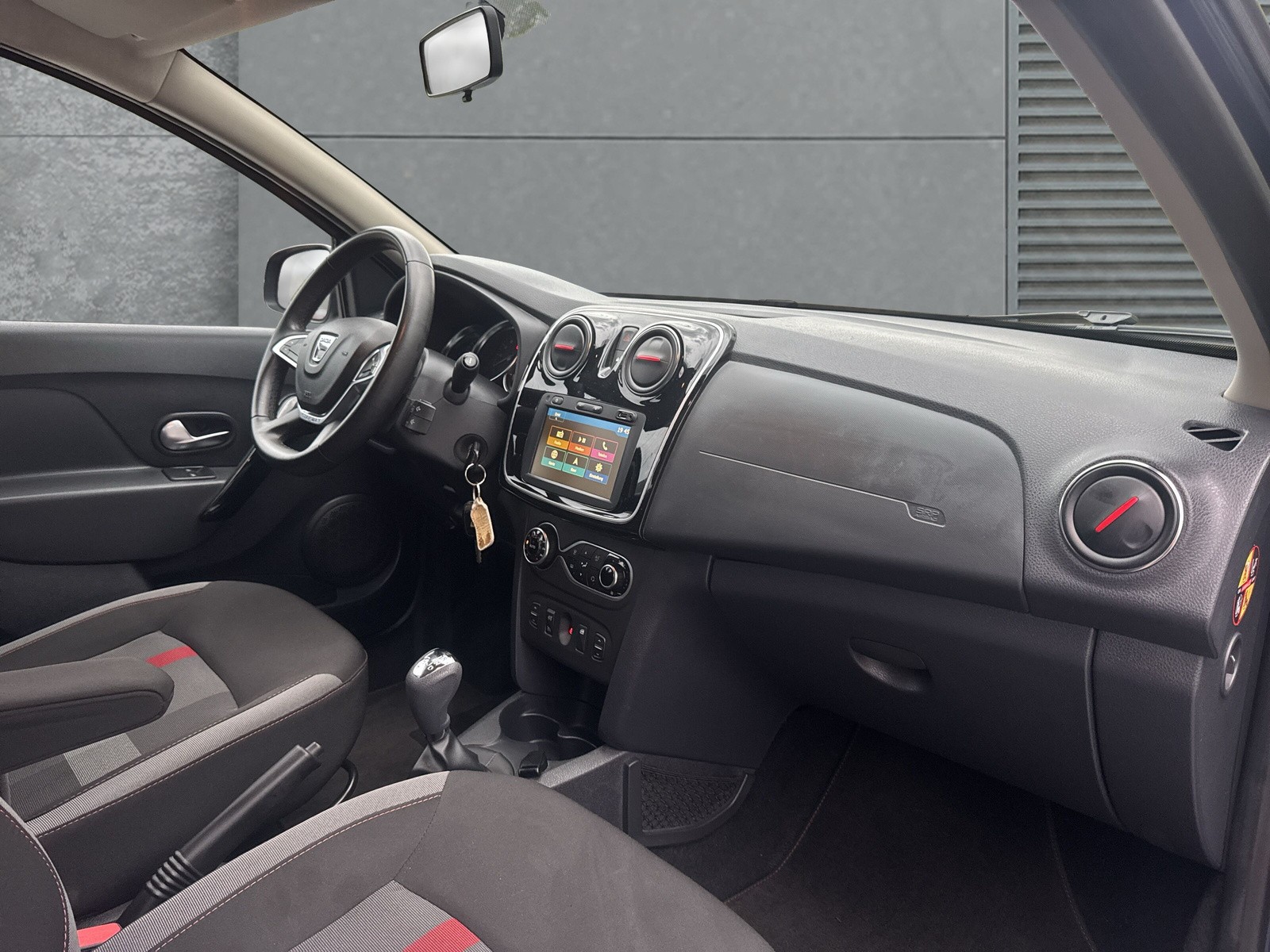 DACIA Sandero Tce 90 Stepway Automatic-image-11