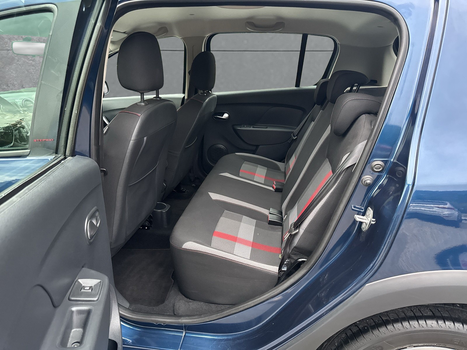 DACIA Sandero Tce 90 Stepway Automatic-image-10