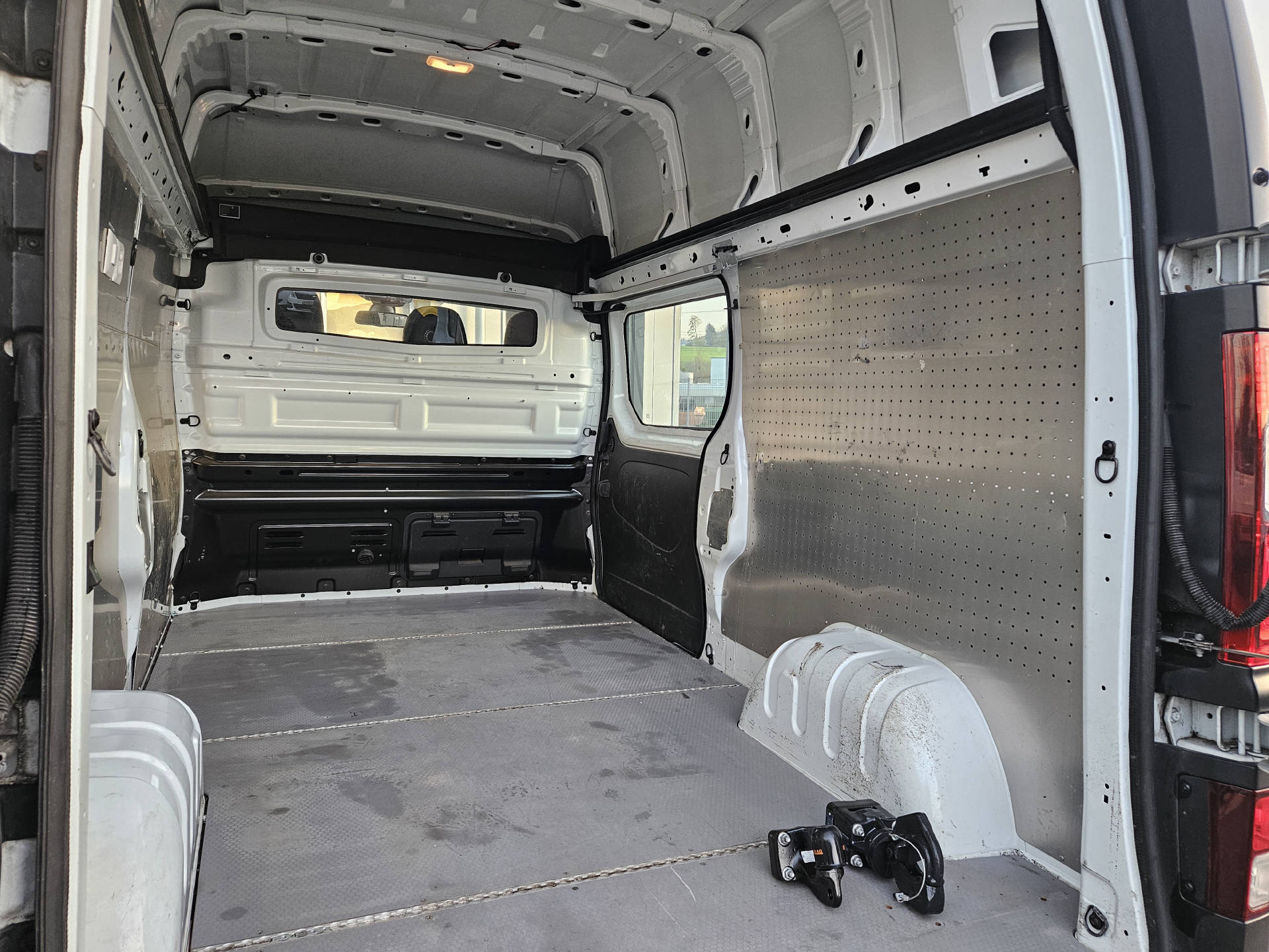 RENAULT Trafic Kaw. 2.9 t L2 H2 1.6 dCi 125 TwinTurbo Busines * Frisch ab MFK * Frisch ab Service *Garantie*-image-4