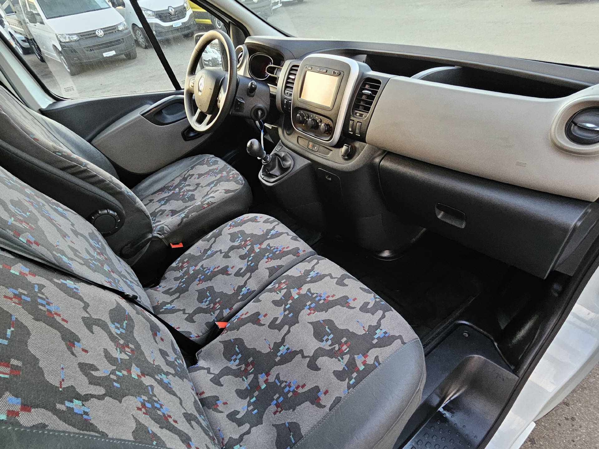RENAULT Trafic Kaw. 2.9 t L2 H2 1.6 dCi 125 TwinTurbo Busines * Frisch ab MFK * Frisch ab Service *Garantie*-image-12