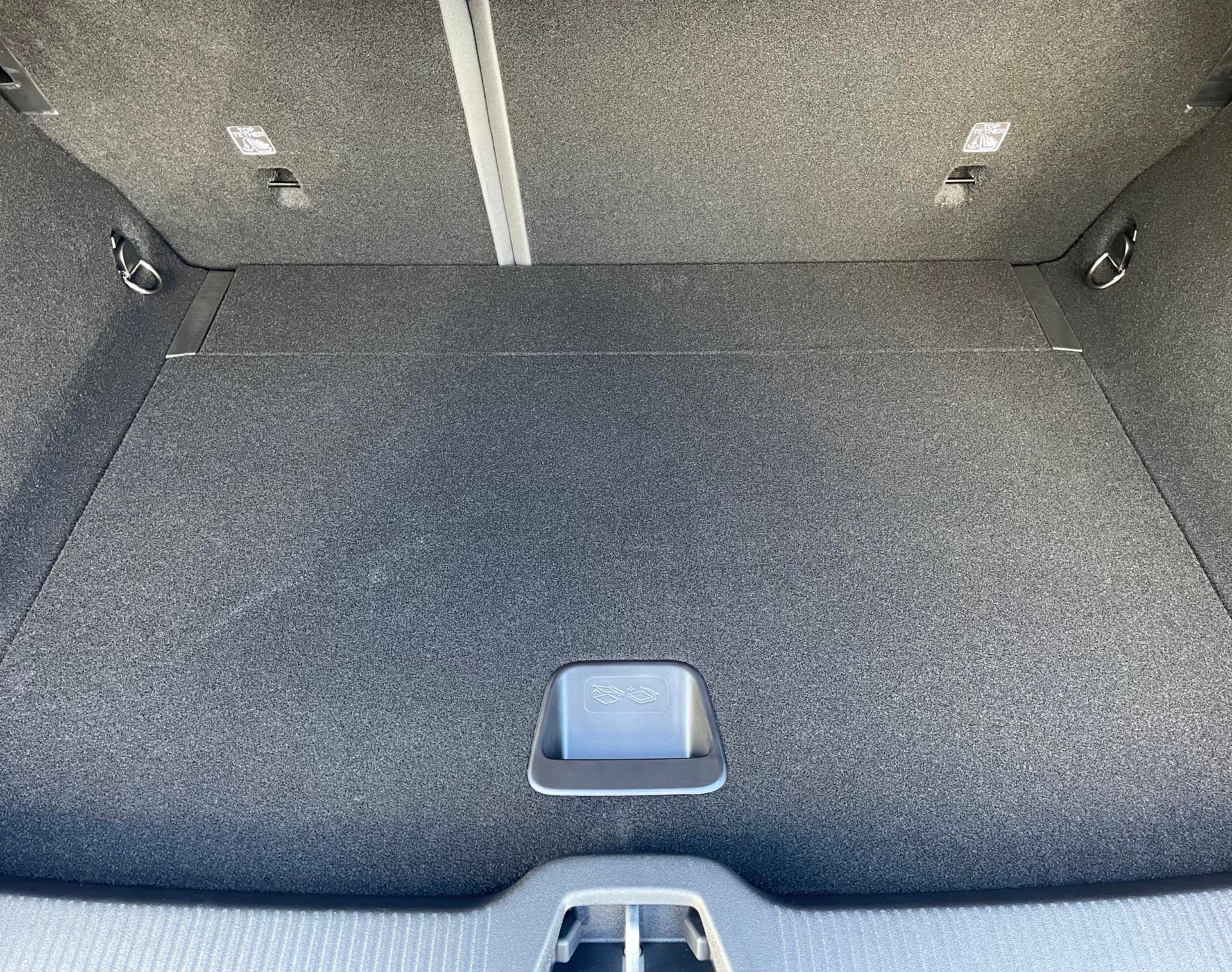 VOLVO EX 30 E60 Twin Ultra Performanc-image-5