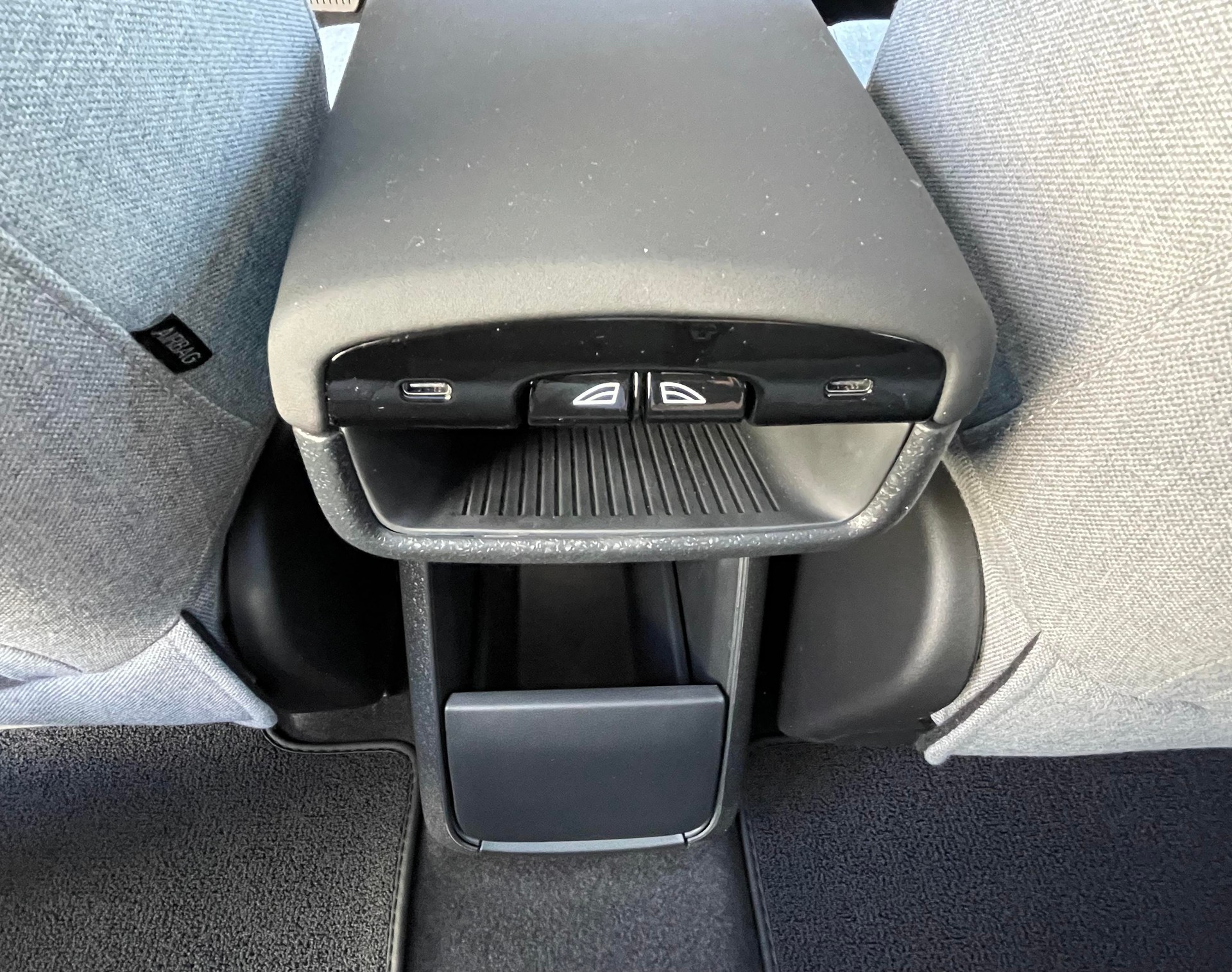 VOLVO EX 30 E60 Twin Ultra Performanc-image-11