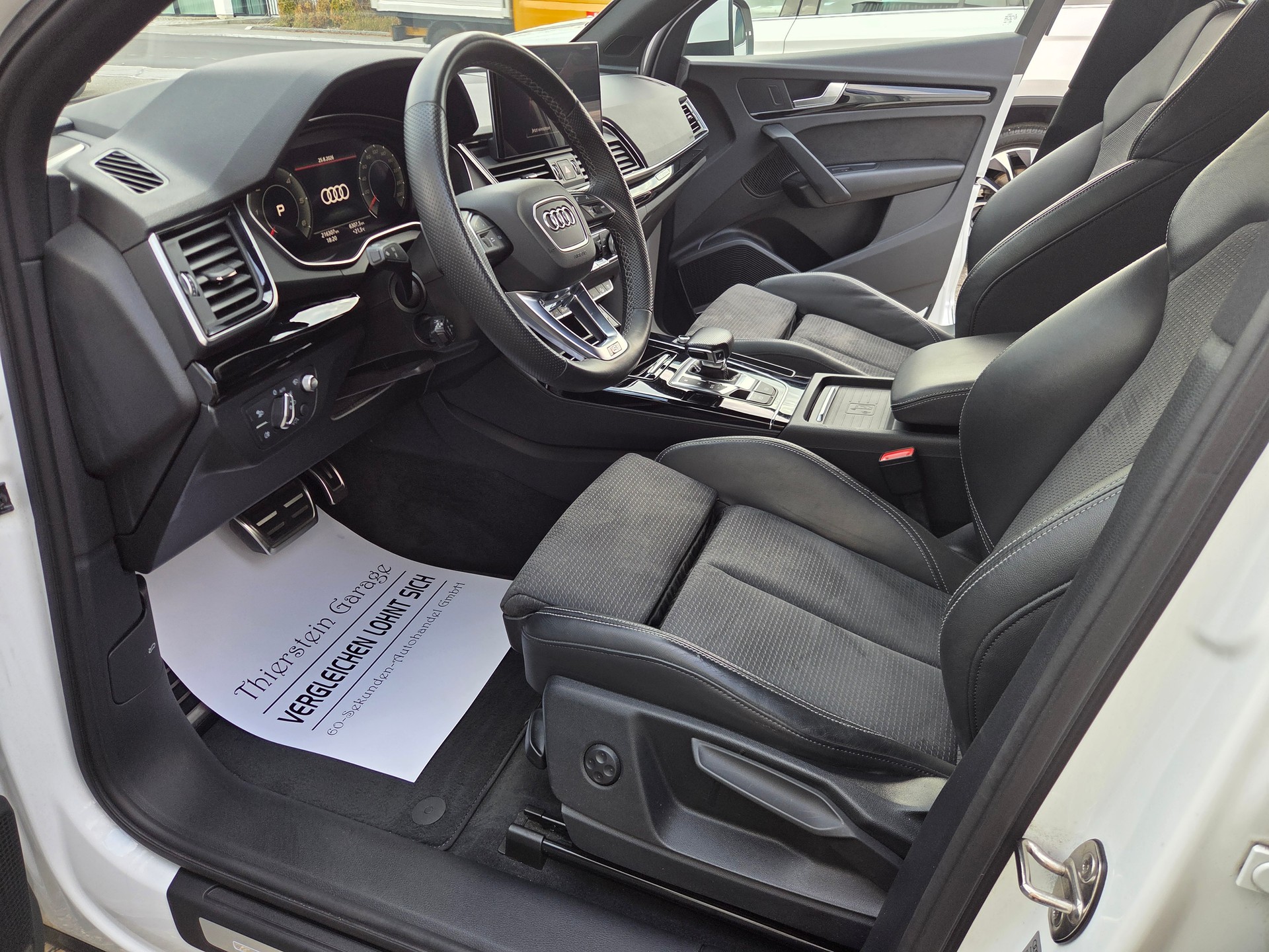 AUDI Q5 40 TDI S-line quattro S-tronic-image-11