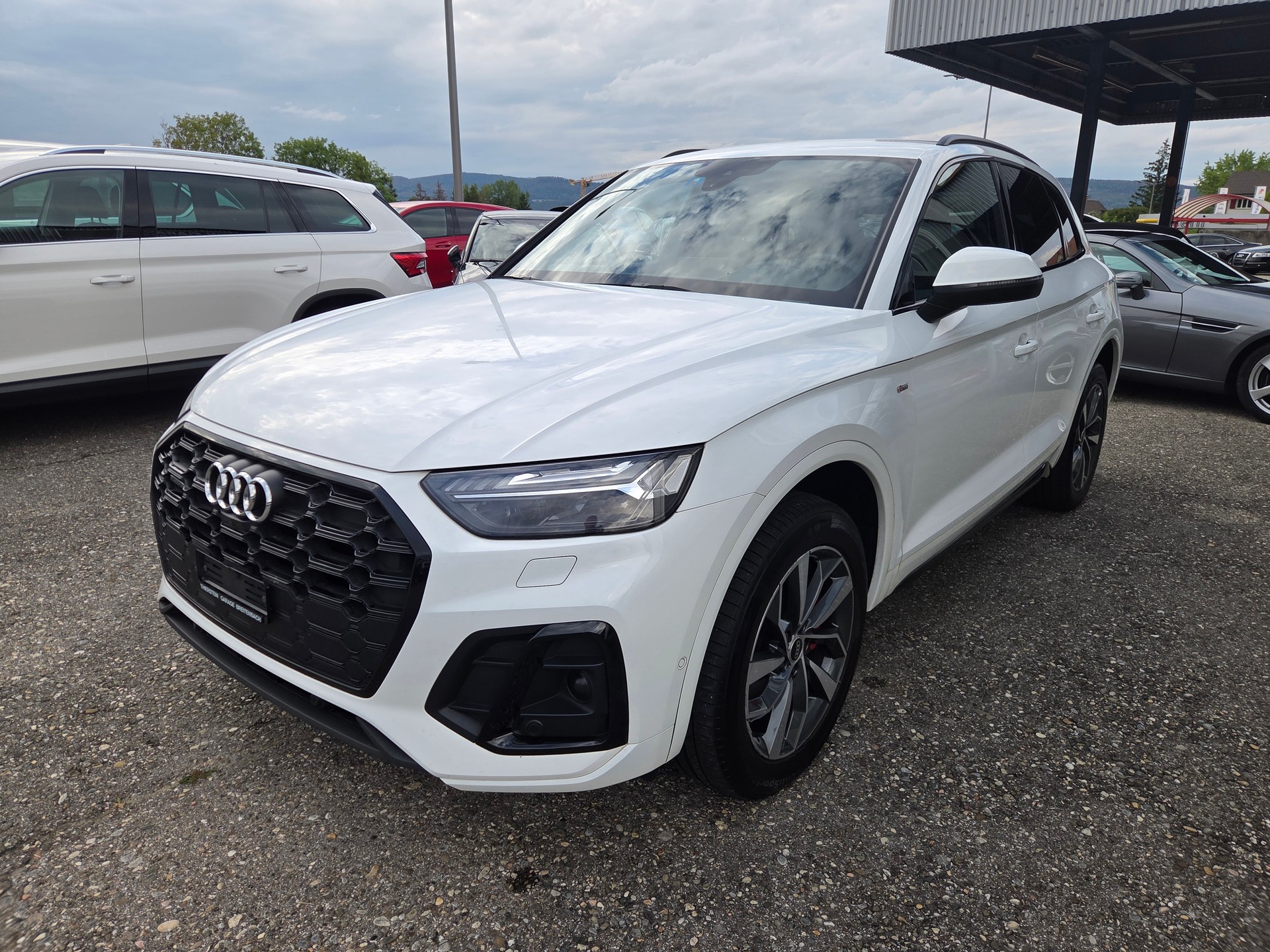 AUDI Q5 40 TDI S-line quattro S-tronic-image-3