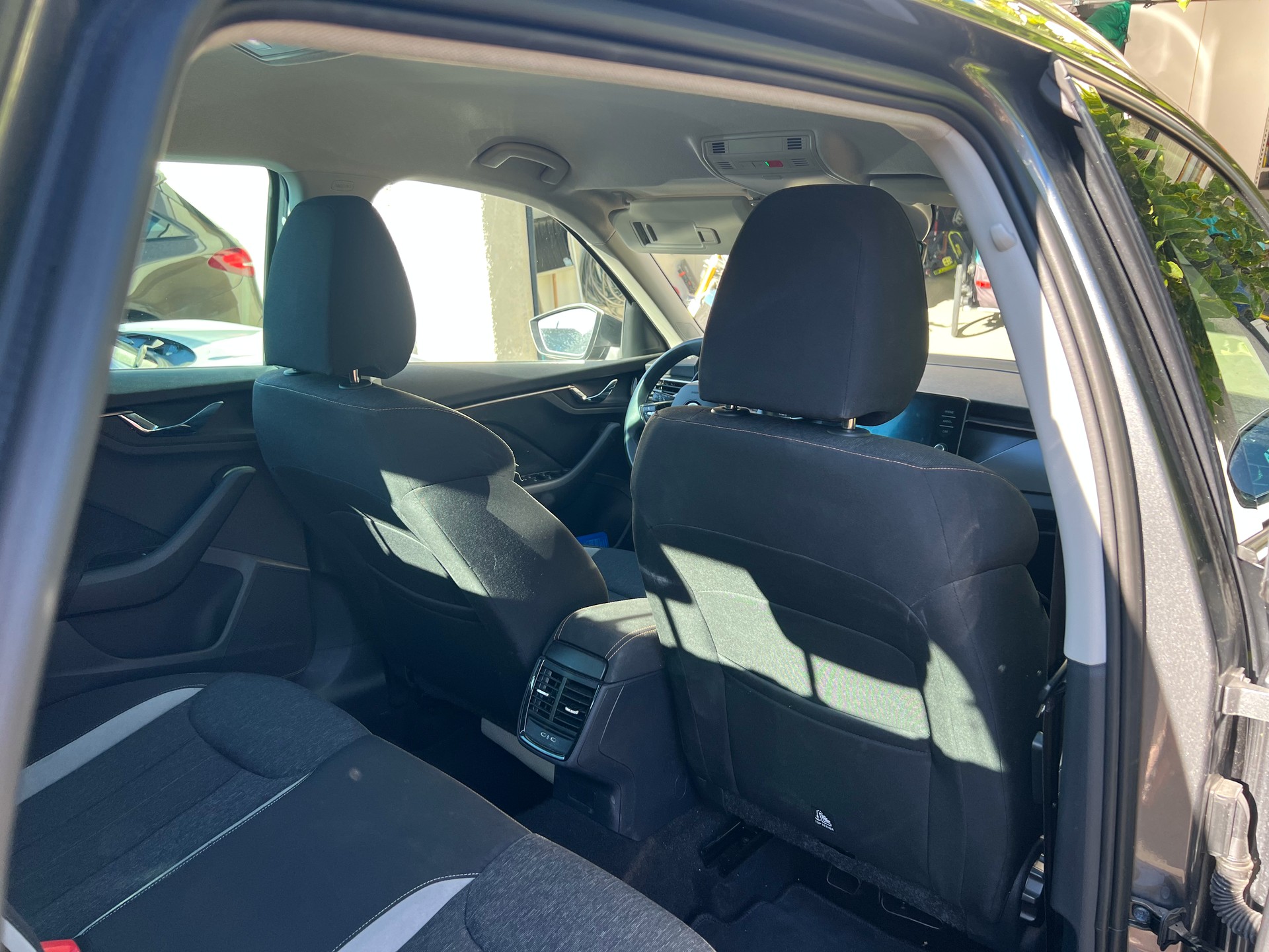 SKODA 1.0 TSI Style DSG-image-4
