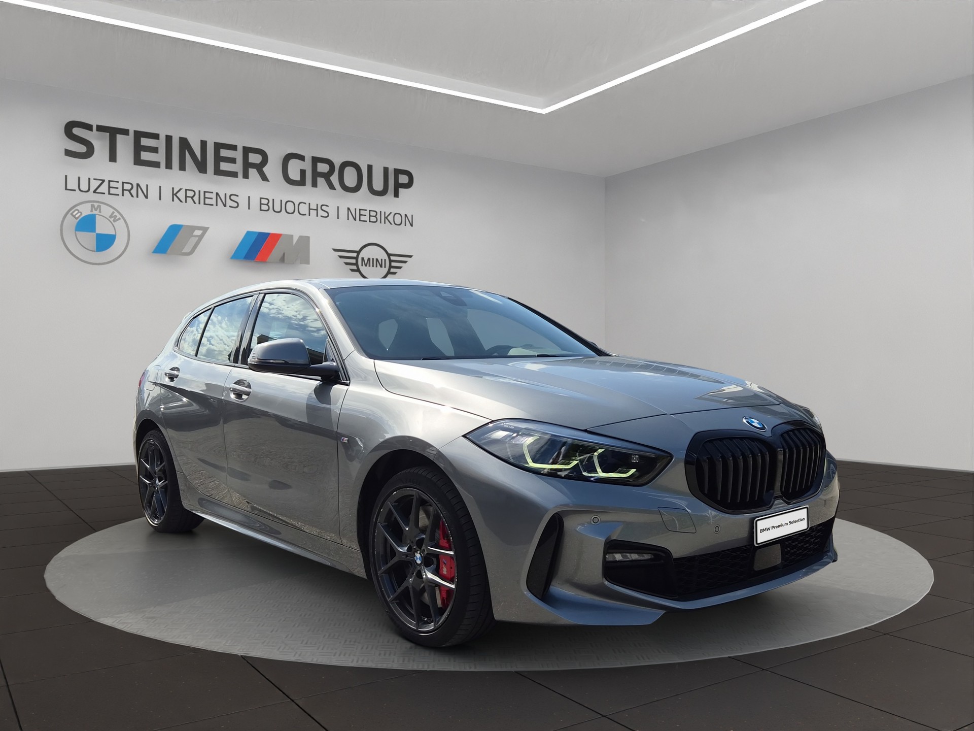 BMW 120d xDrive Steptronic M Sport Pro-showroom-element-2