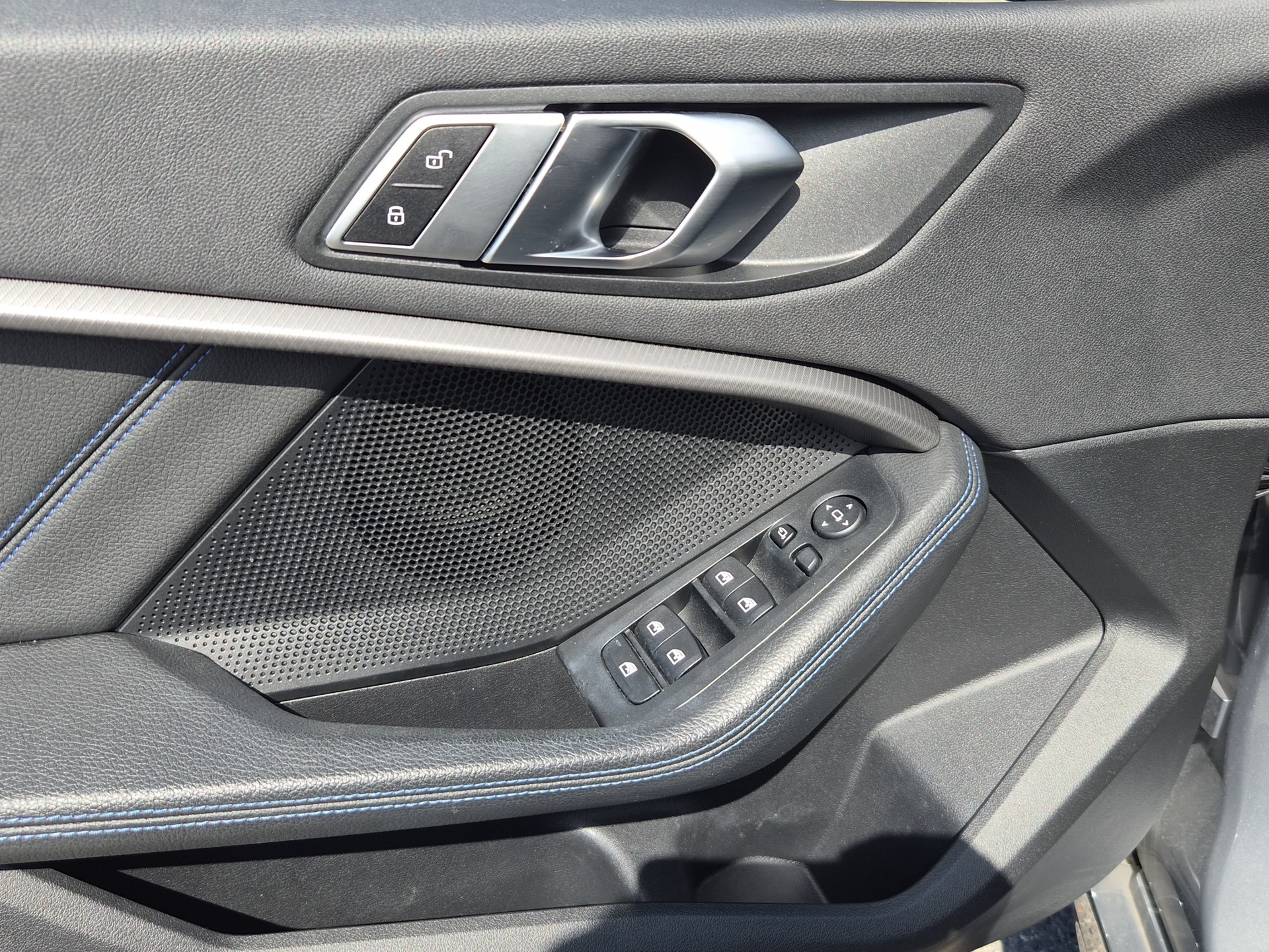 BMW 120d xDrive Steptronic M Sport Pro-image-11