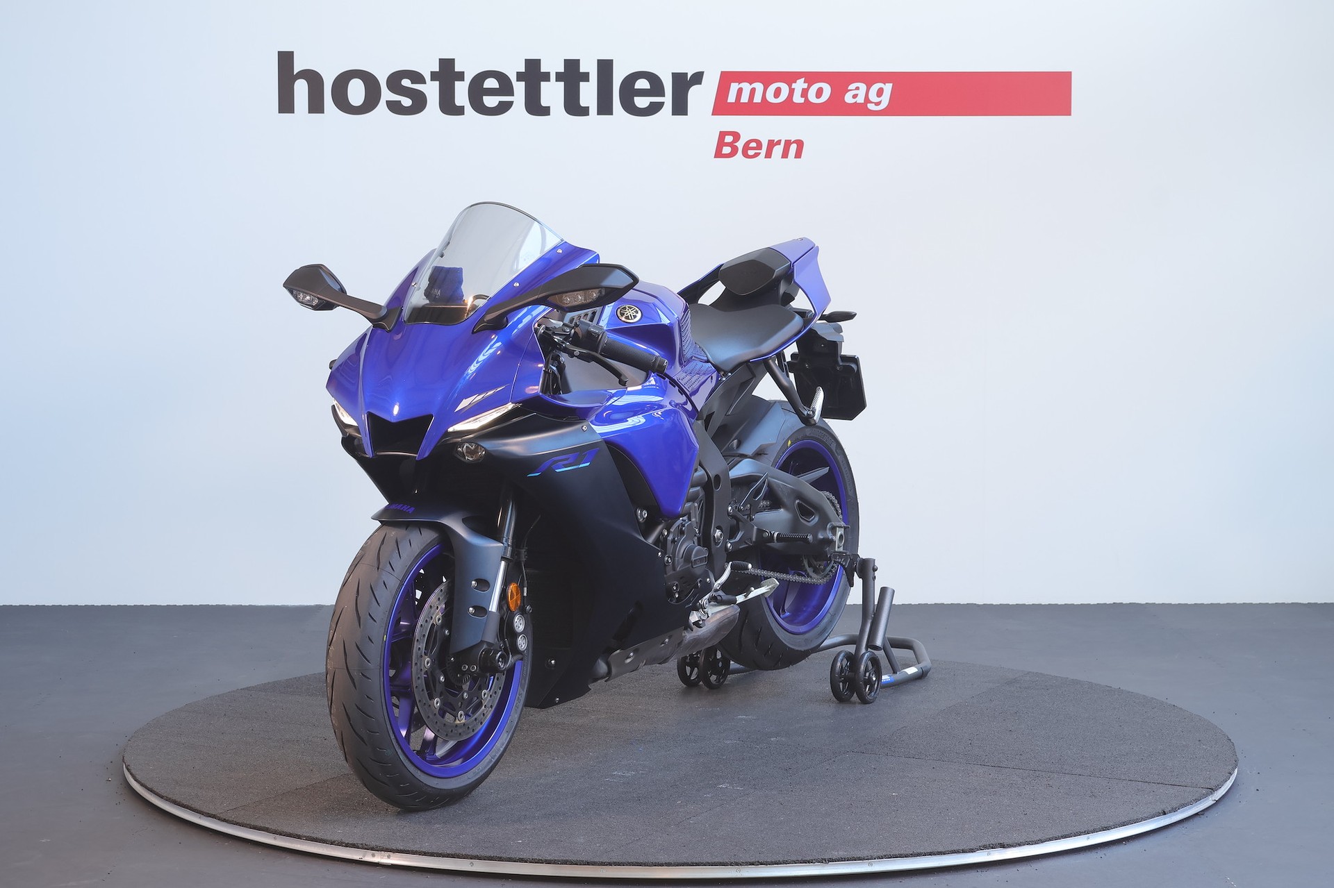 YAMAHA R1-image-5