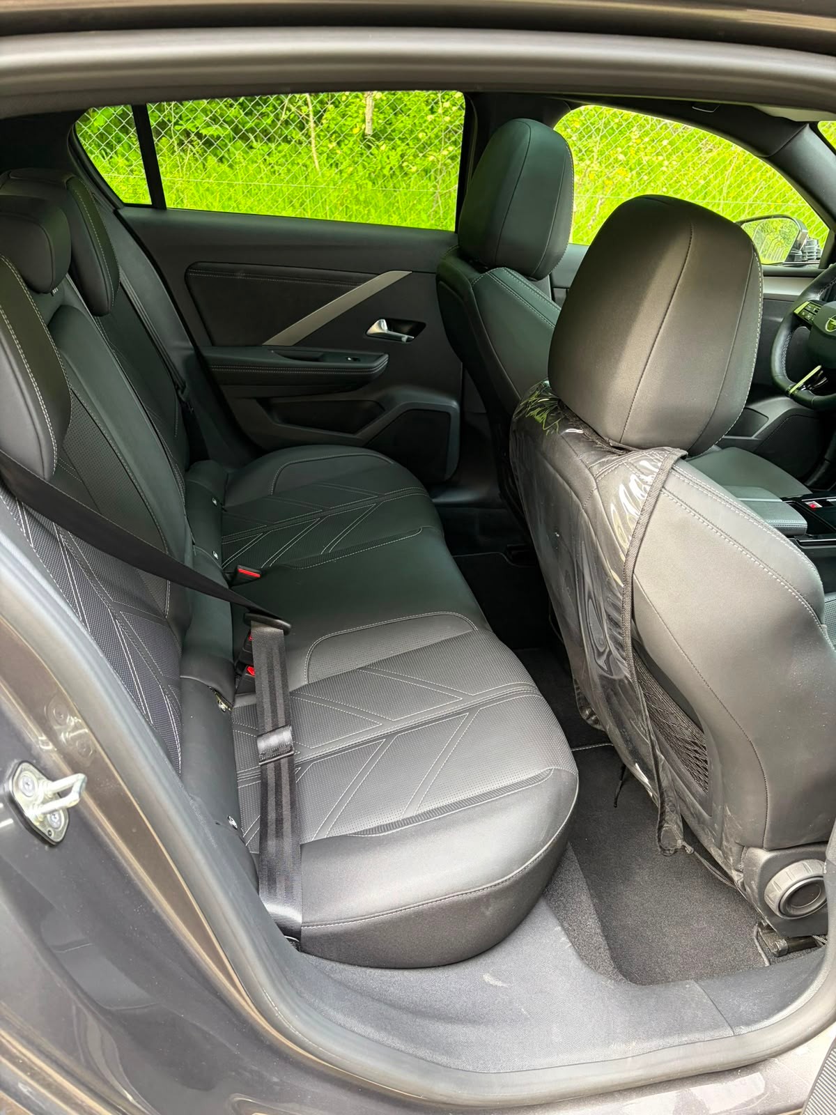 OPEL Astra 1.2i Turbo Swiss A-image-3