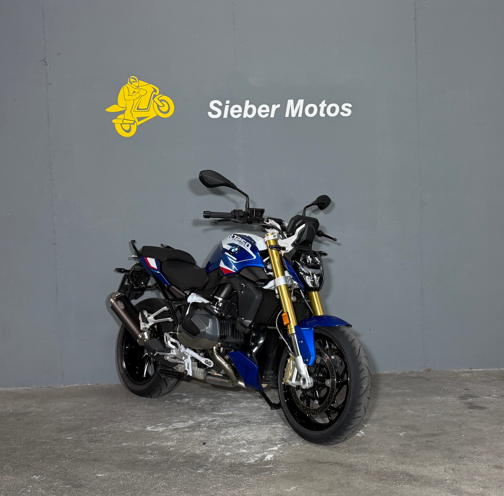 BMW R 1250 R-showroom-element-1