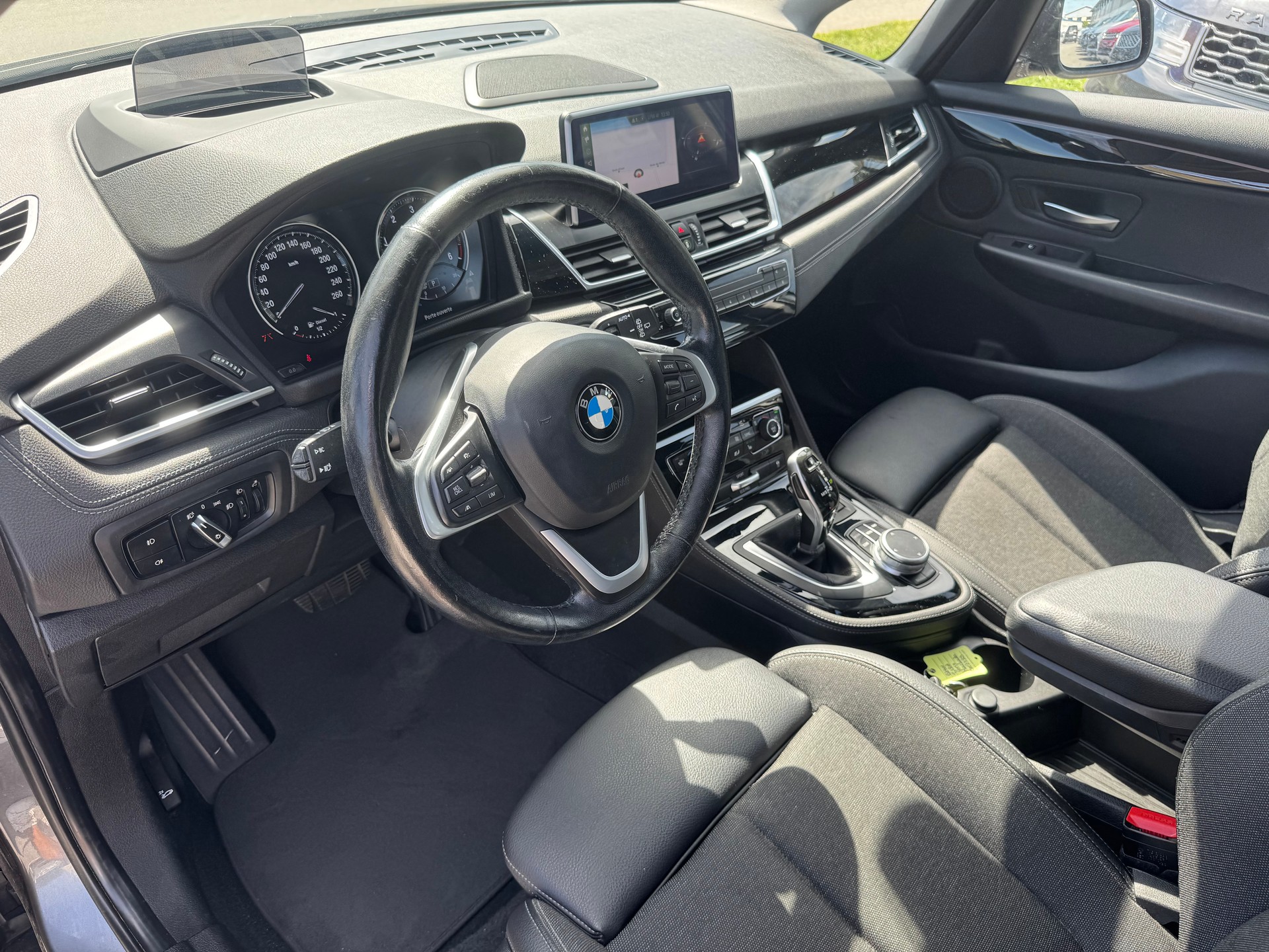 BMW 218d xDrive Active Tourer Steptronic-image-17