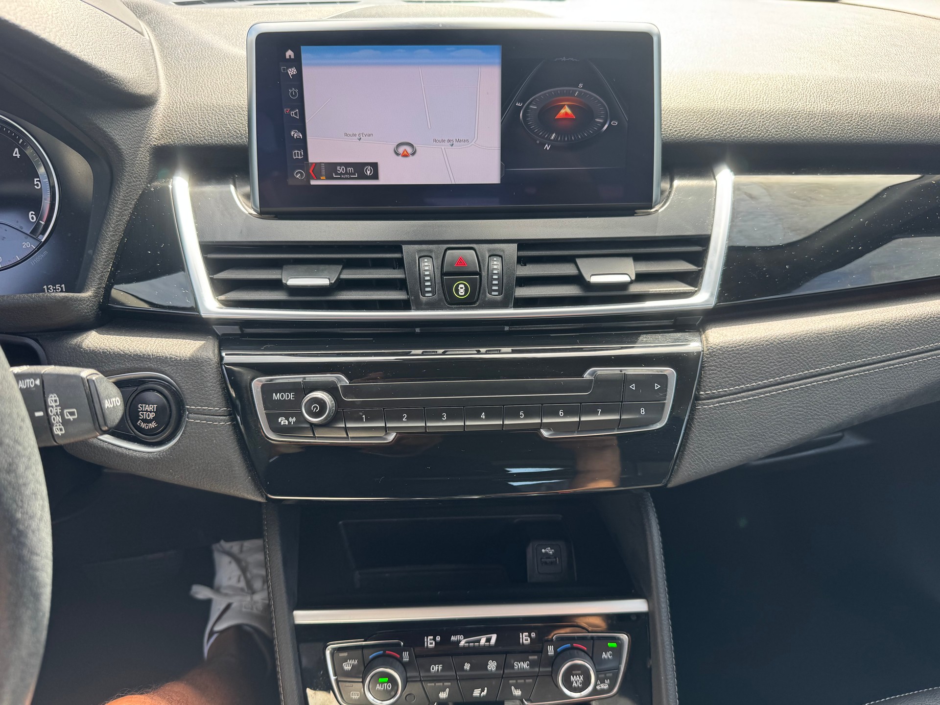 BMW 218d xDrive Active Tourer Steptronic-image-21