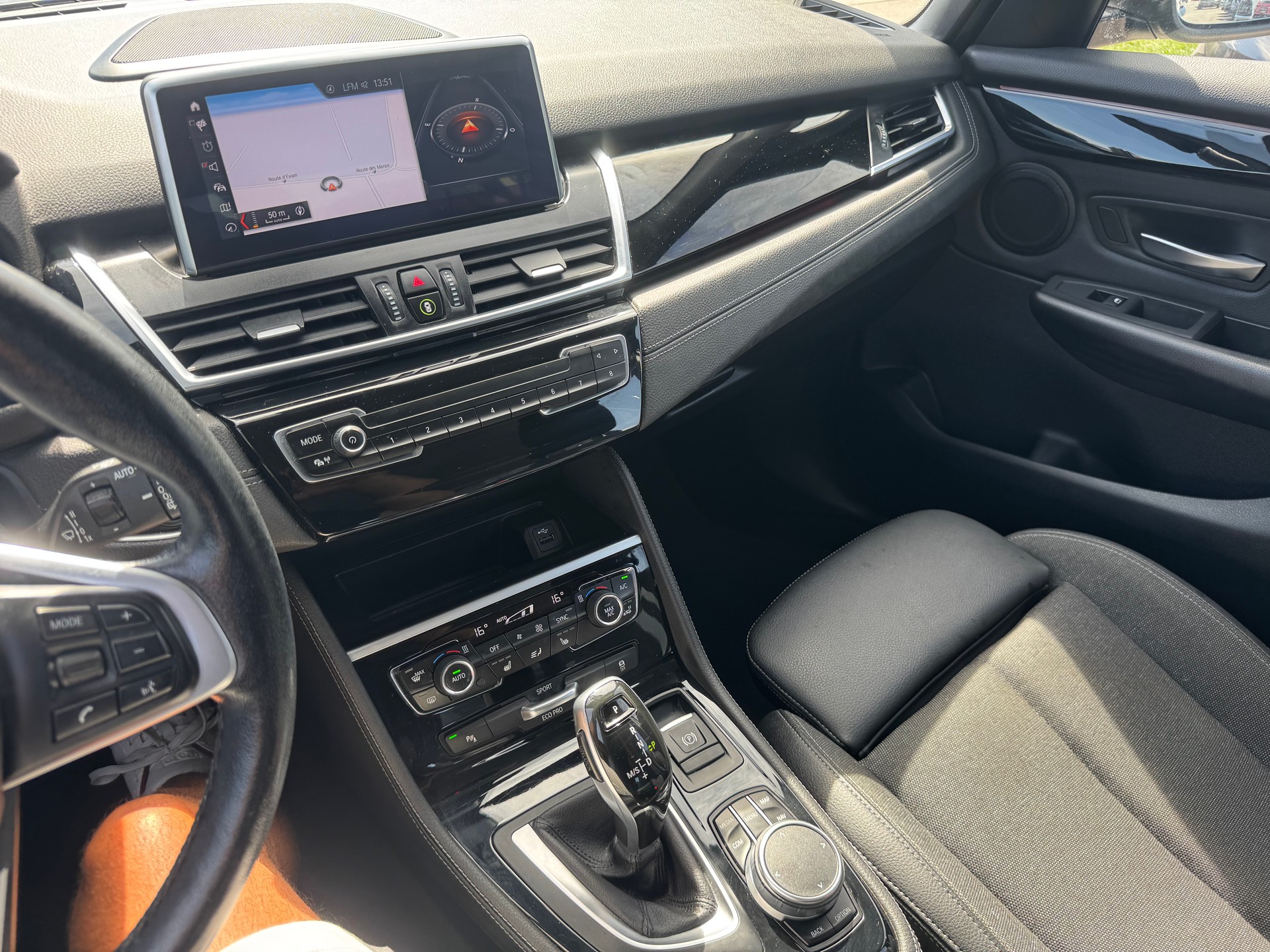 BMW 218d xDrive Active Tourer Steptronic-image-23
