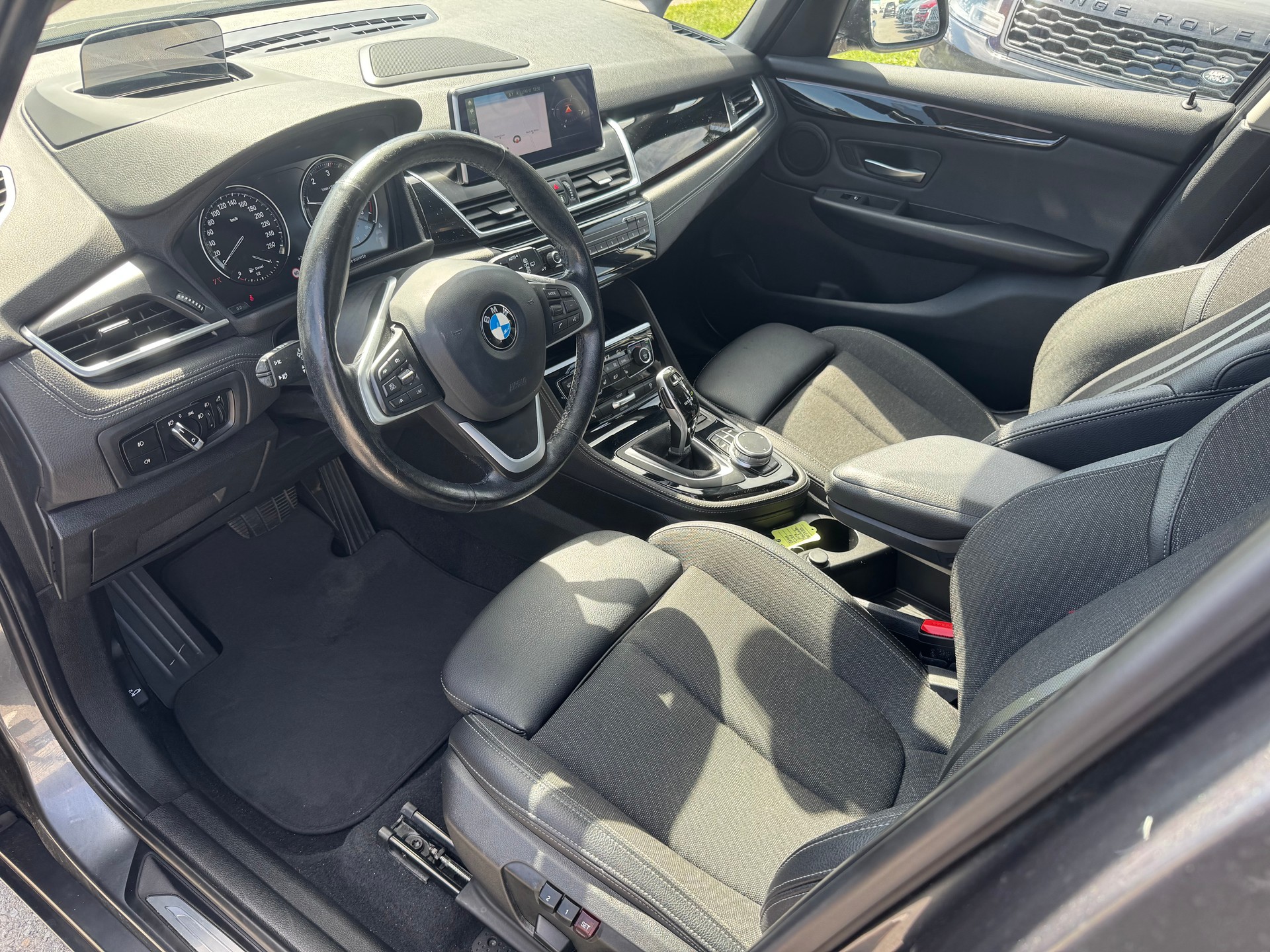 BMW 218d xDrive Active Tourer Steptronic-image-16