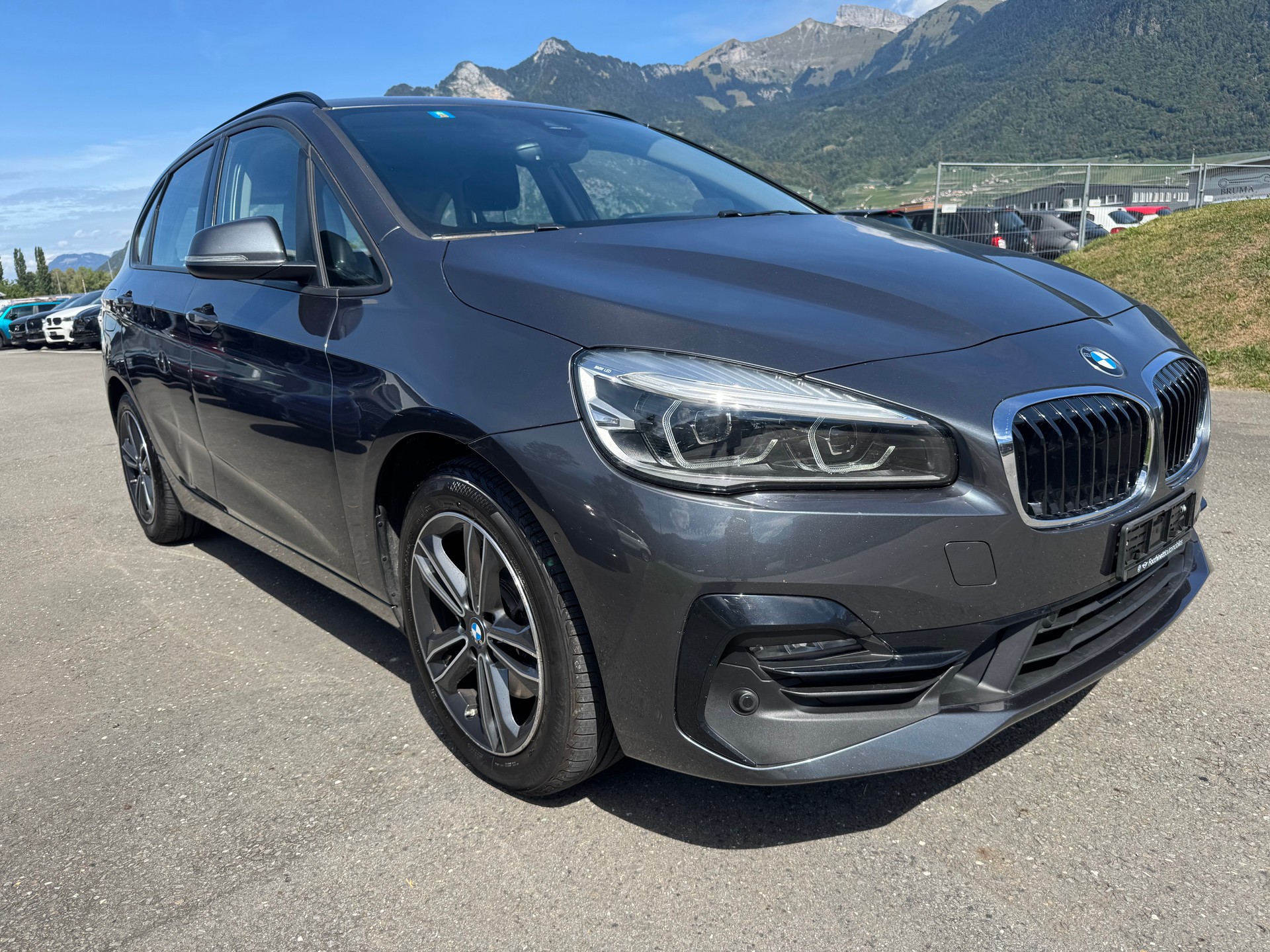 BMW 218d xDrive Active Tourer Steptronic-image-4