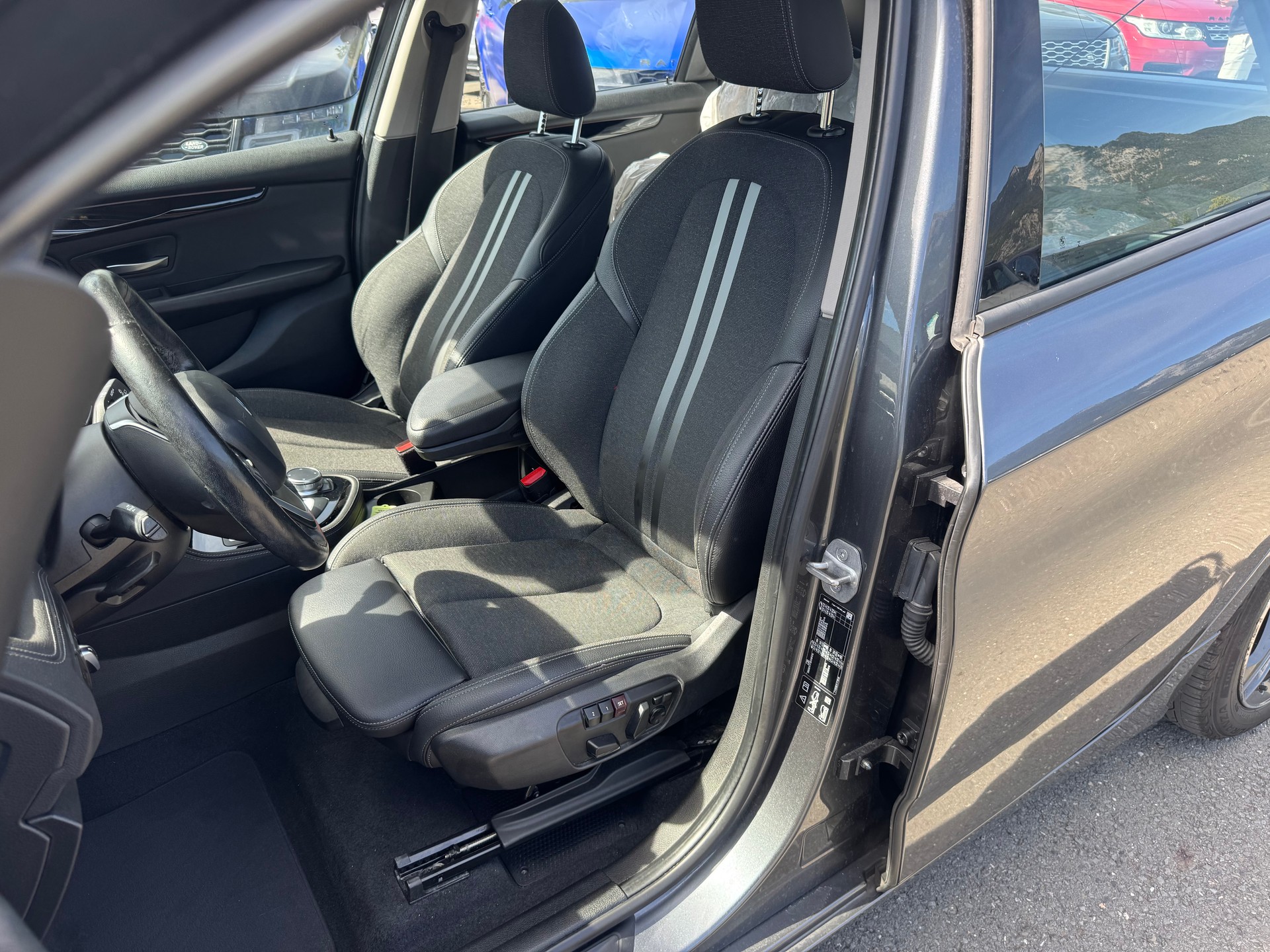 BMW 218d xDrive Active Tourer Steptronic-image-11