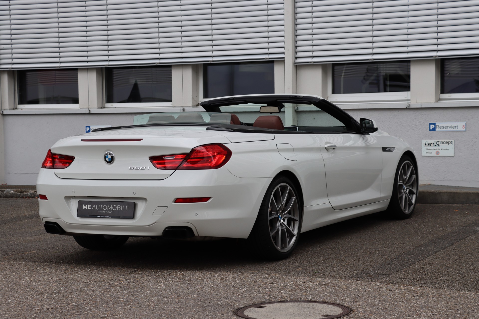 BMW 650i Cabrio-image-4