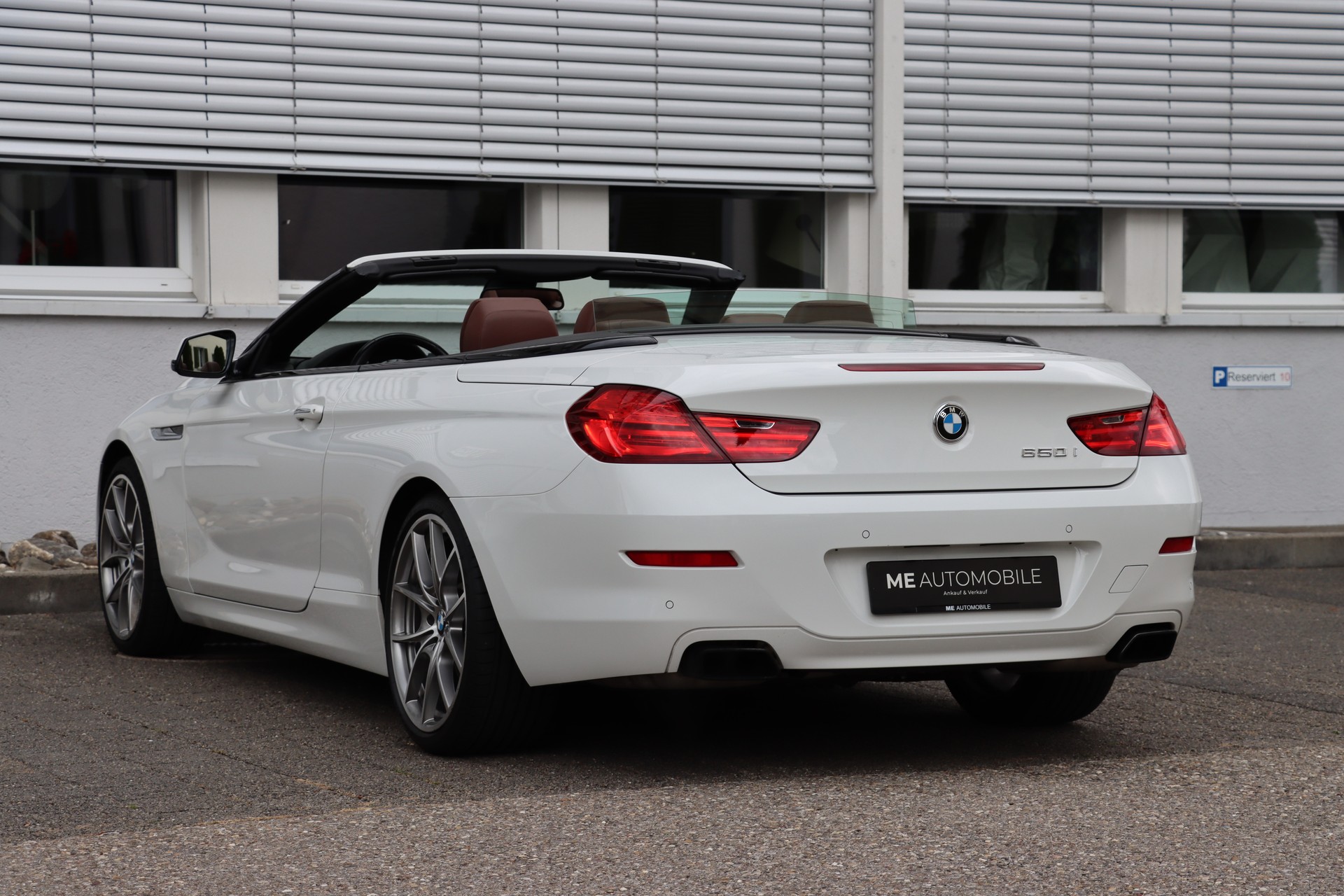 BMW 650i Cabrio-image-3