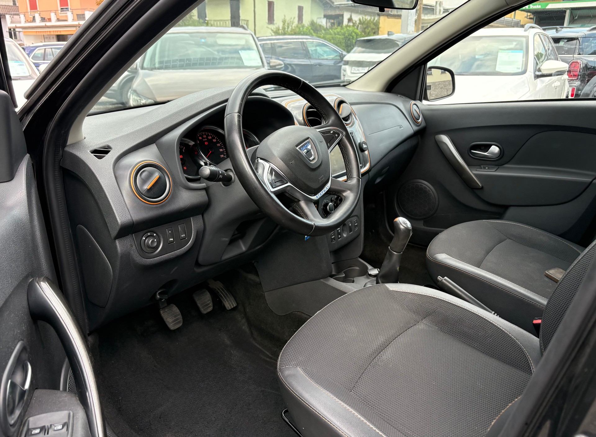 DACIA Logan MCV 1.5dCi Stepway Unlimited-image-8