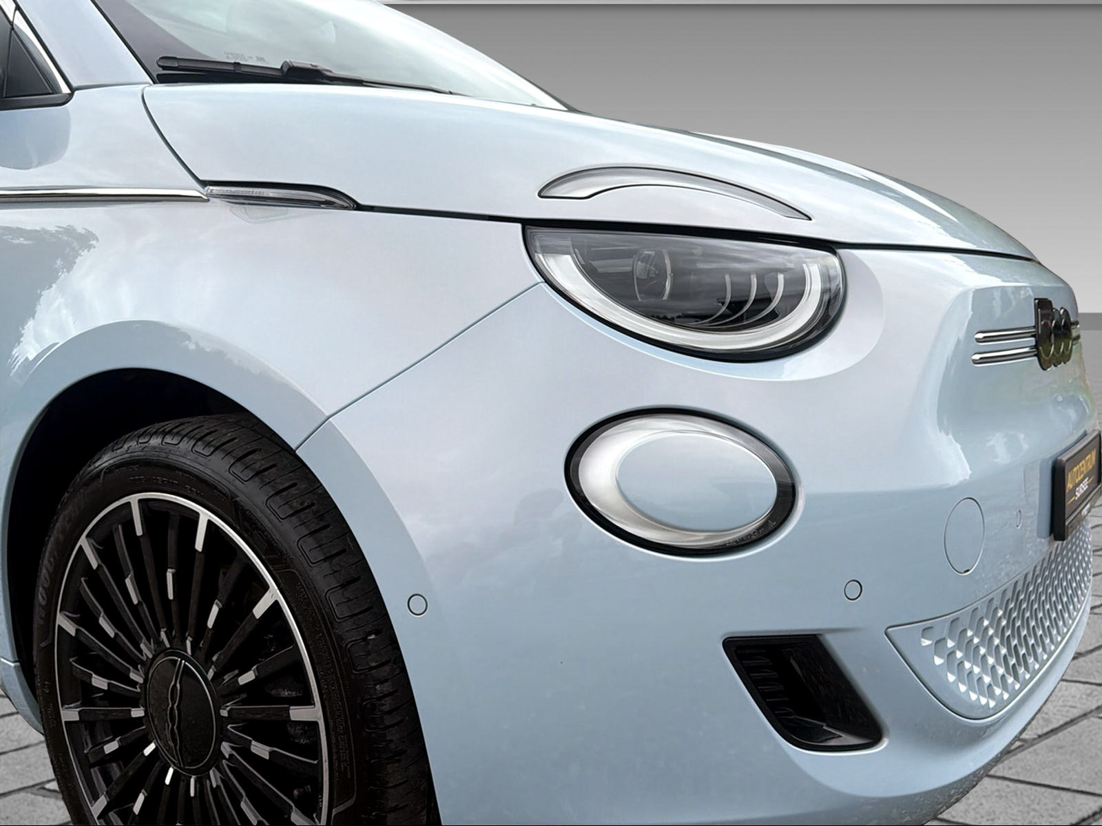 FIAT 500 La Prima-image-10