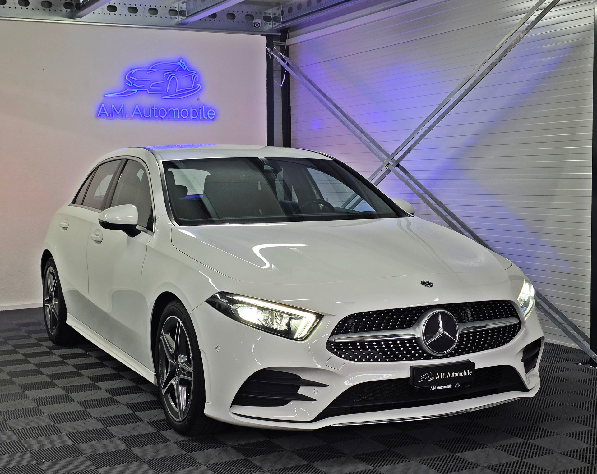MERCEDES-BENZ A 200 AMG Line 7G-DCT