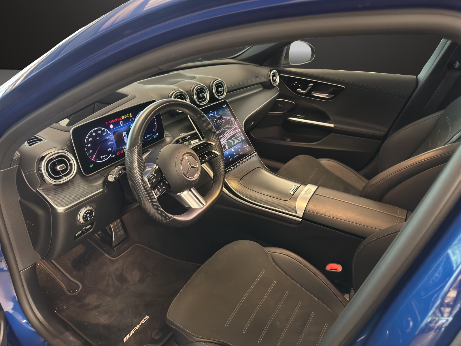 MERCEDES-BENZ C 200 T 4Matic AMG Line-image-8