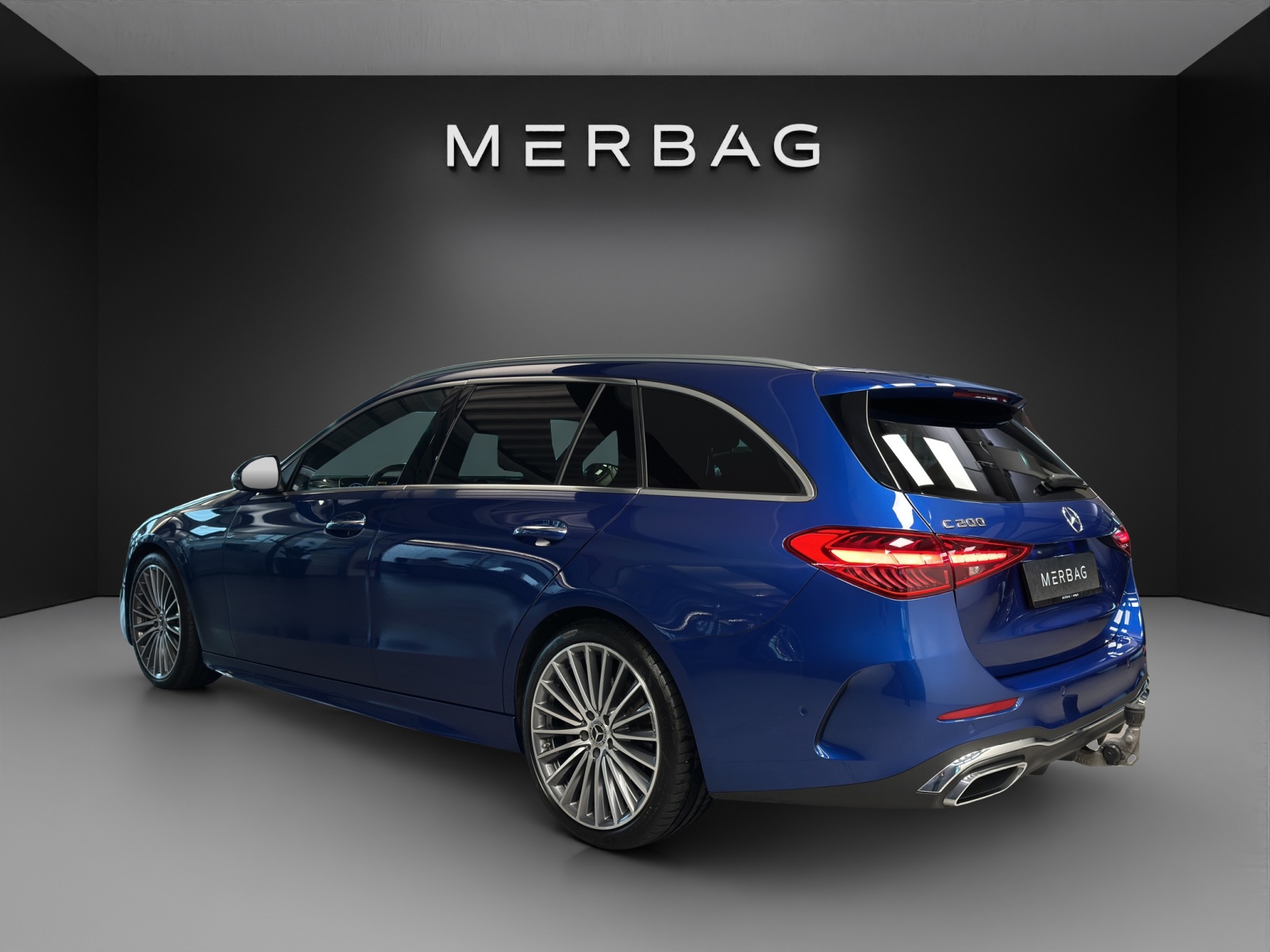 MERCEDES-BENZ C 200 T 4Matic AMG Line-image-3